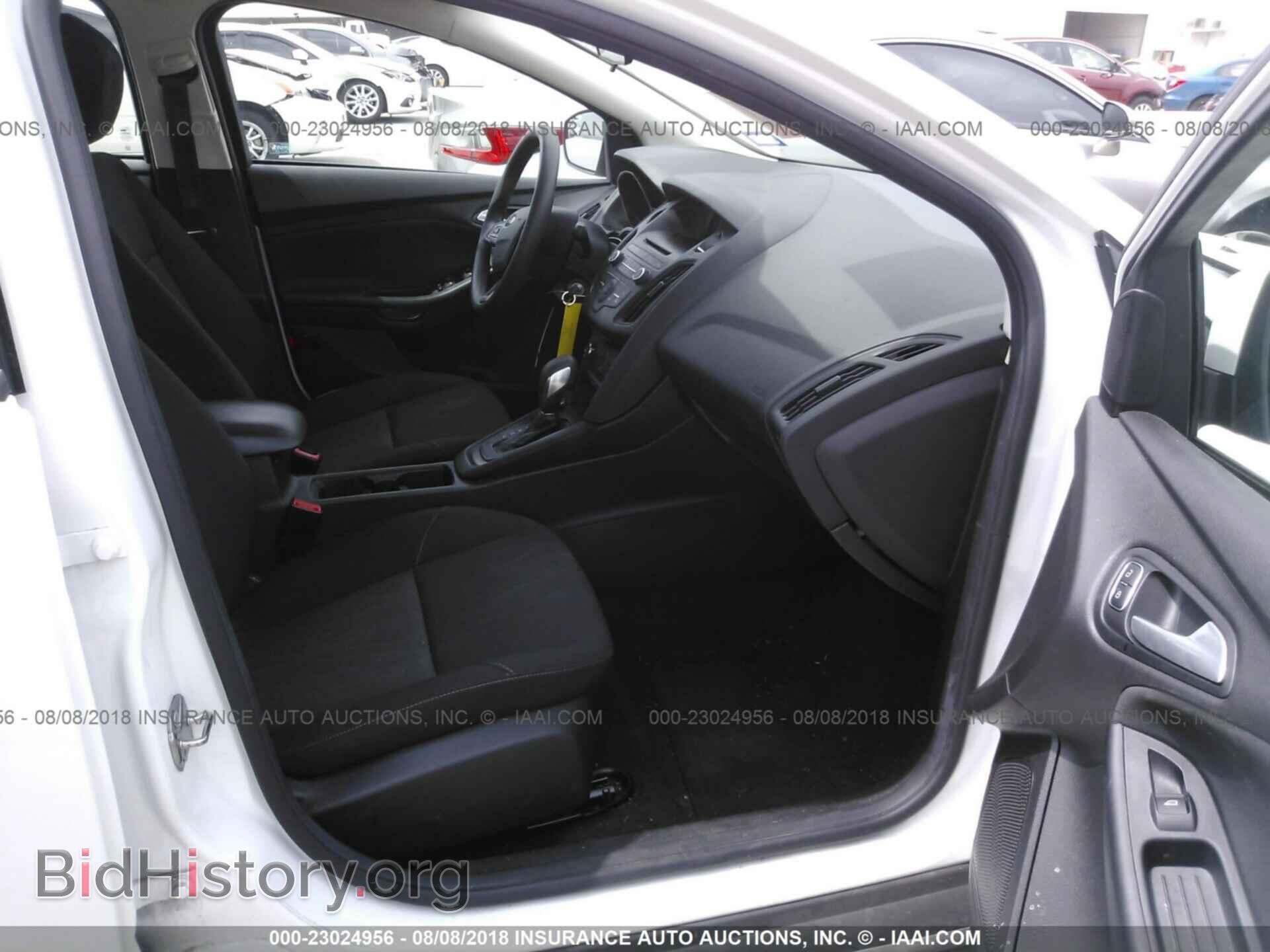 2017 Ford Focus - VIN: 1FADP3F29HL295395 - Фото 5