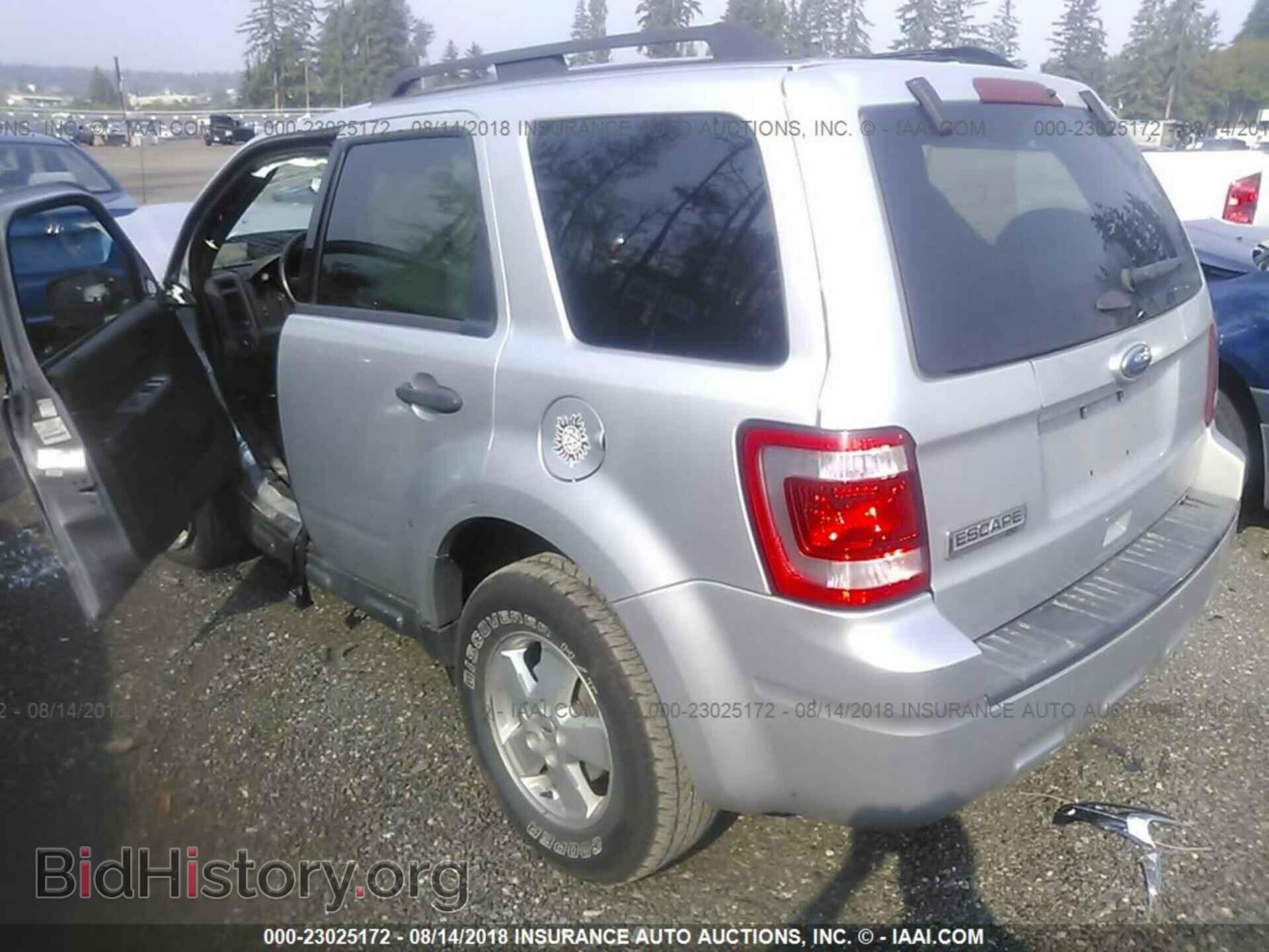 2011 Ford Escape - VIN: 1FMCU9D72BKB74345 - Фото 3