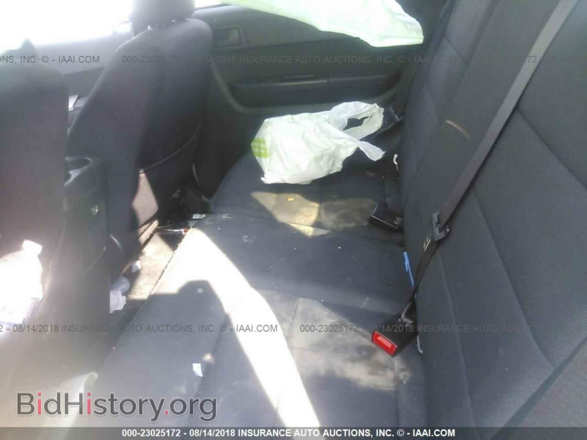 2011 Ford Escape - VIN: 1FMCU9D72BKB74345 - Фото 8