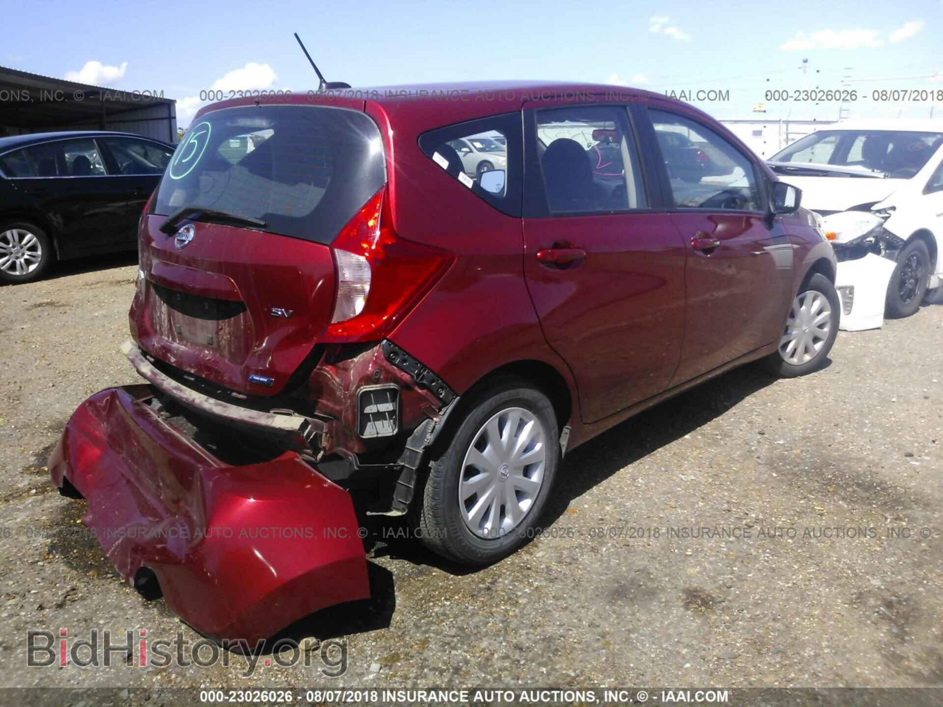 2016 Nissan Versa note - VIN: 3N1CE2CP1GL358372 - Photo 4