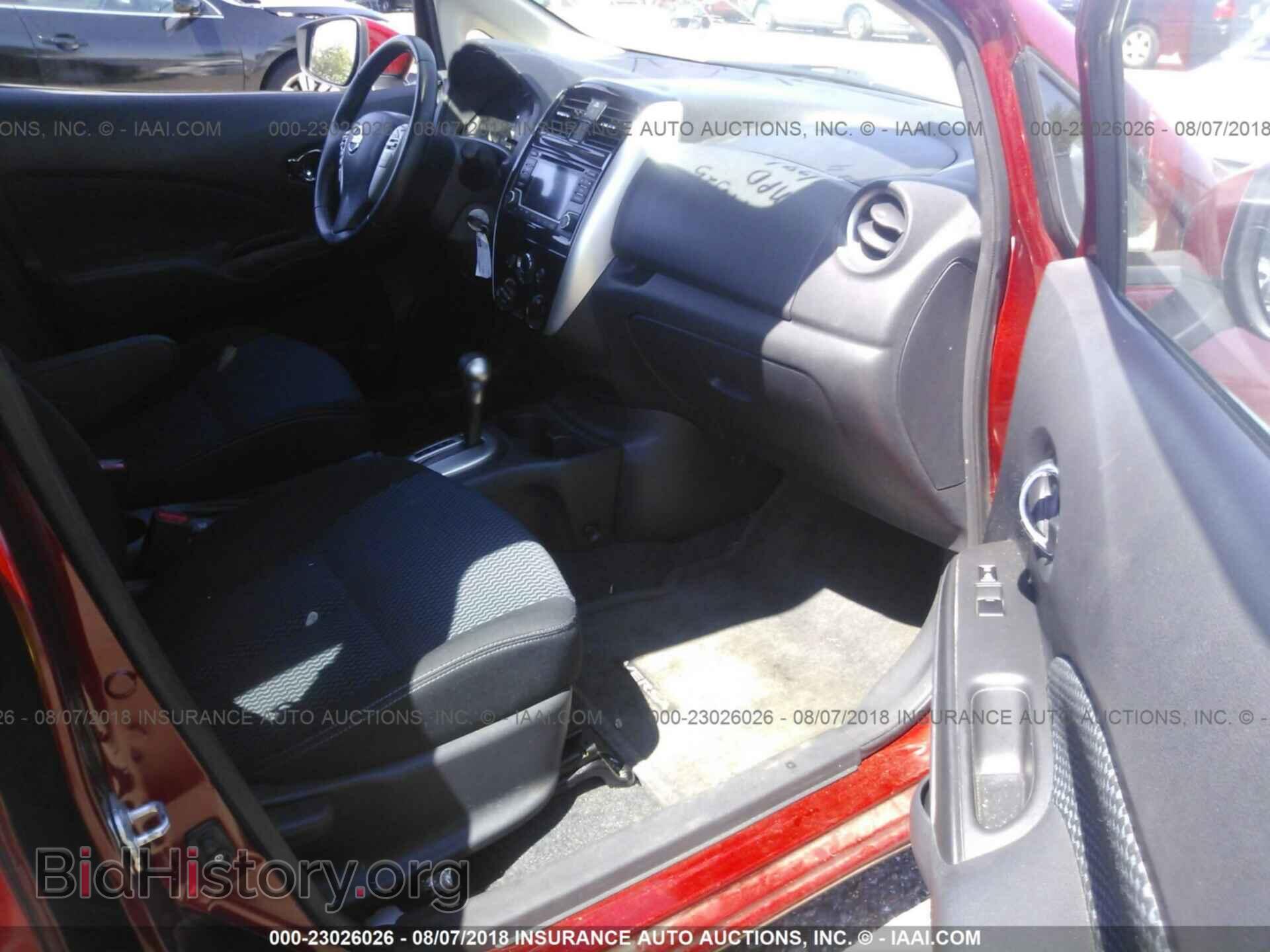 2016 Nissan Versa note - VIN: 3N1CE2CP1GL358372 - Photo 5