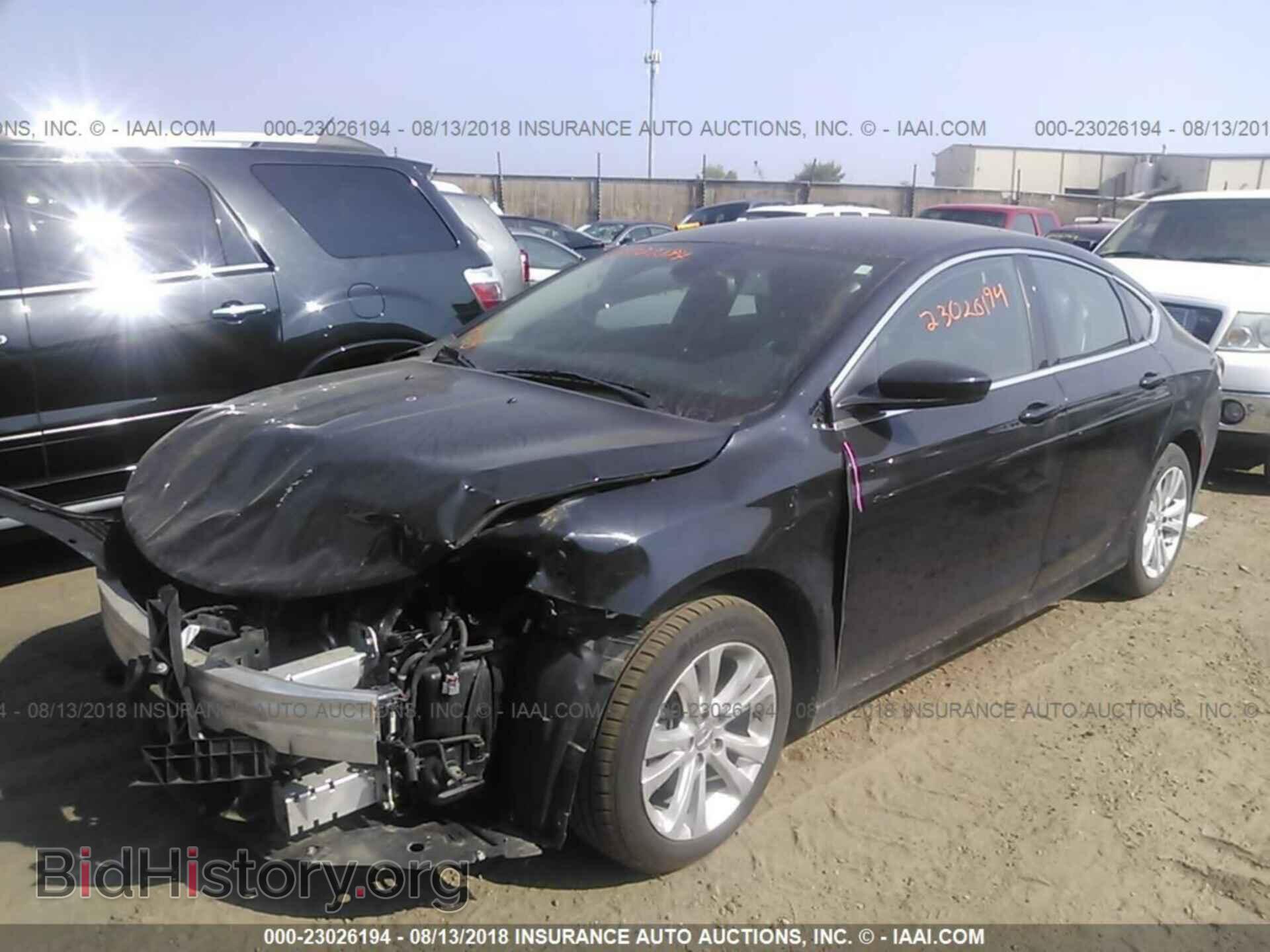 2015 Chrysler 200 - VIN: 1C3CCCAB8FN666805 - Photo 2