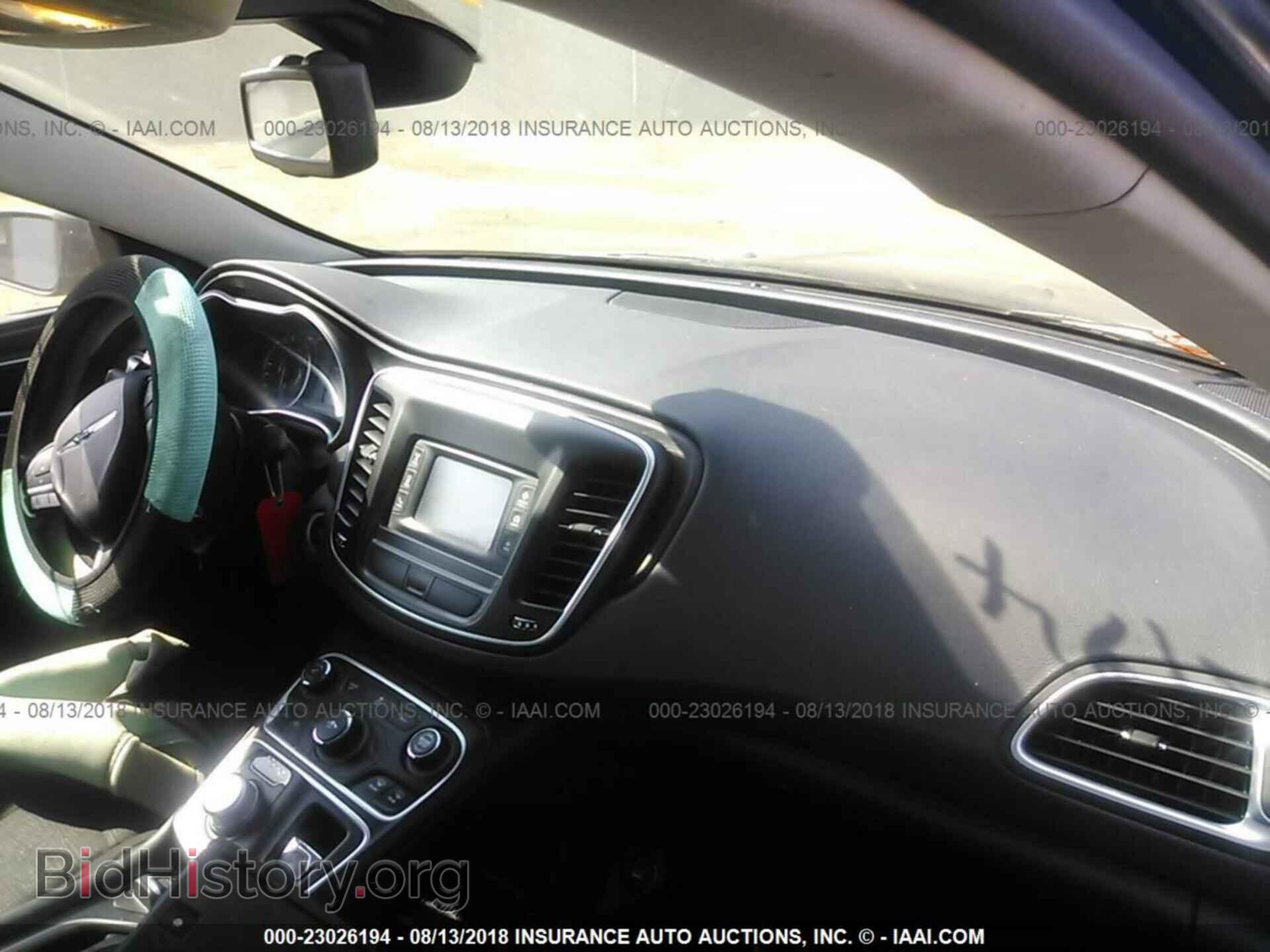 2015 Chrysler 200 - VIN: 1C3CCCAB8FN666805 - Photo 5