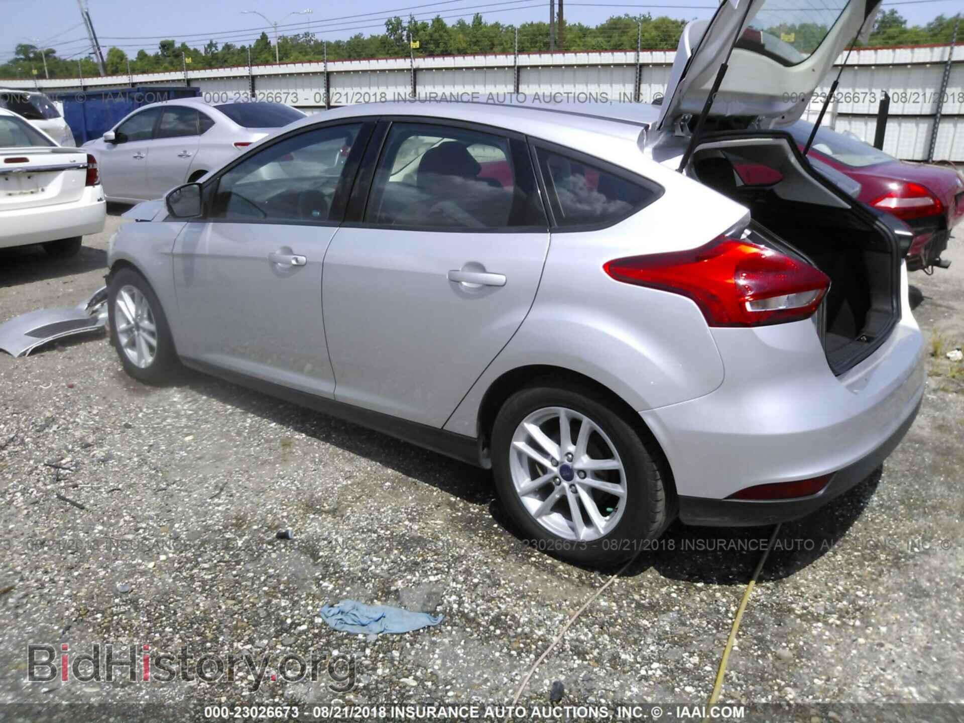 2017 Ford Focus - VIN: 1FADP3K22HL217210 - Фото 3