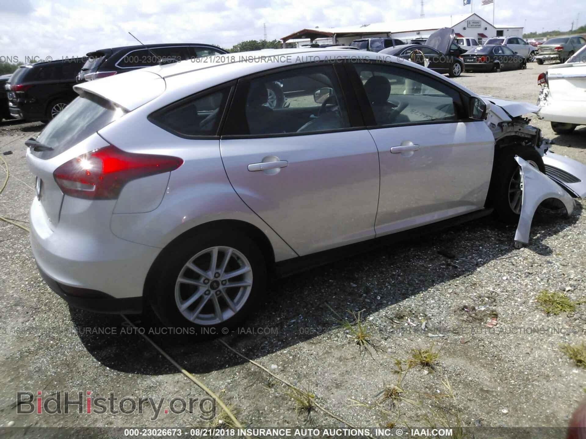 2017 Ford Focus - VIN: 1FADP3K22HL217210 - Фото 4