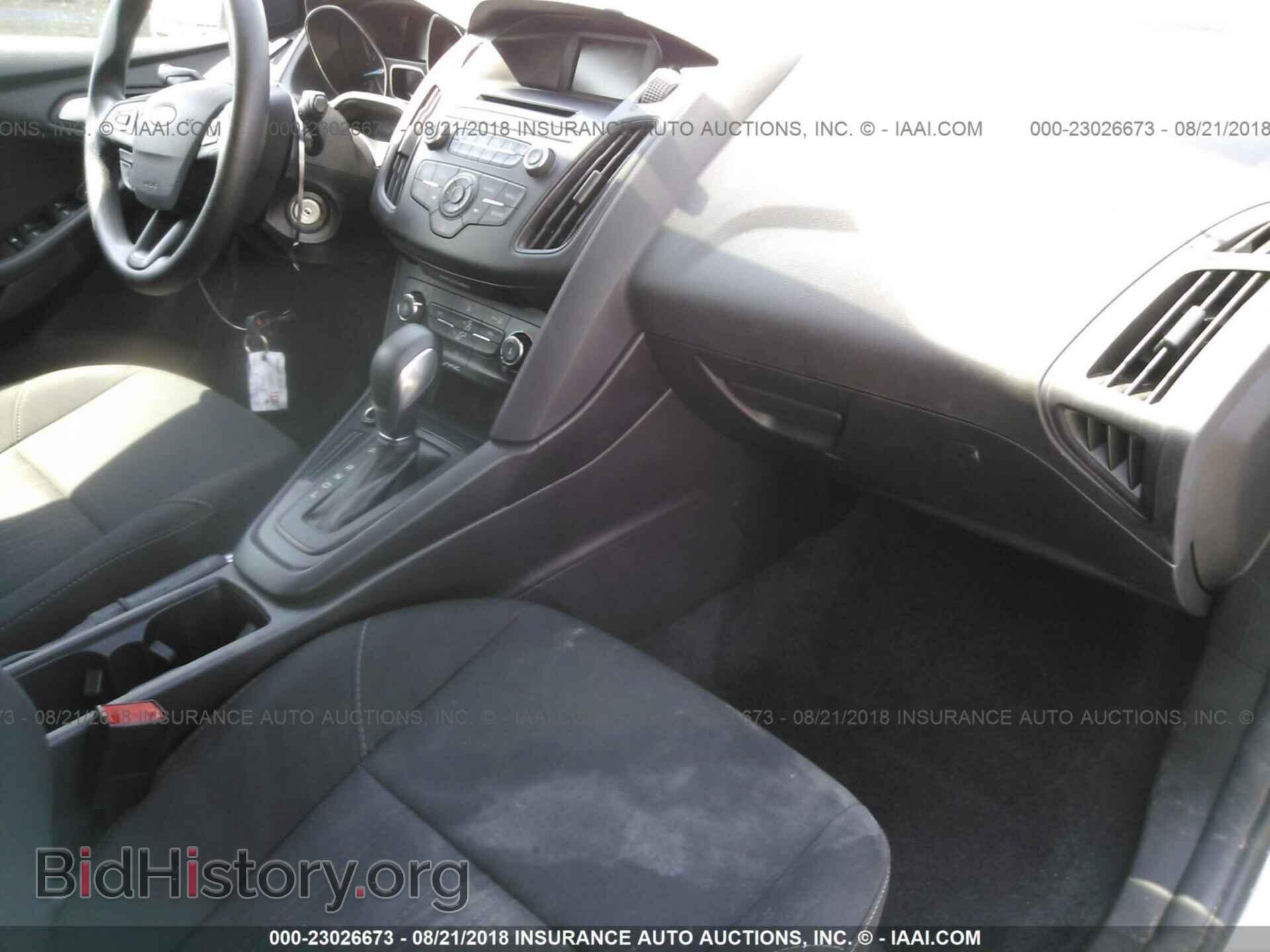 2017 Ford Focus - VIN: 1FADP3K22HL217210 - Фото 5