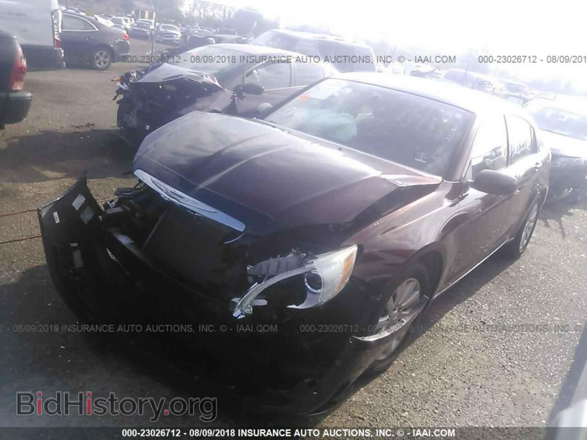 2012 Chrysler 200 - VIN: 1C3CCBBG0CN283165 - Фото 2