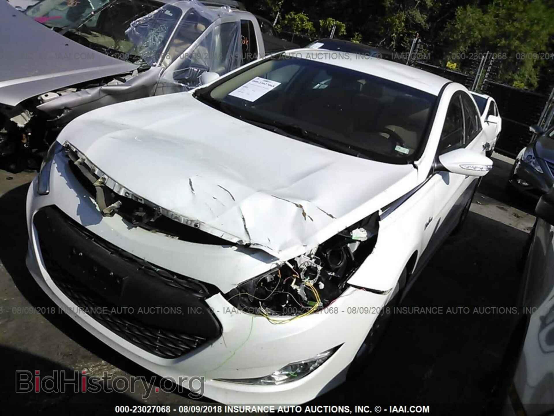 2012 Hyundai Sonata - VIN: KMHEC4A49CA019890 - Photo 2