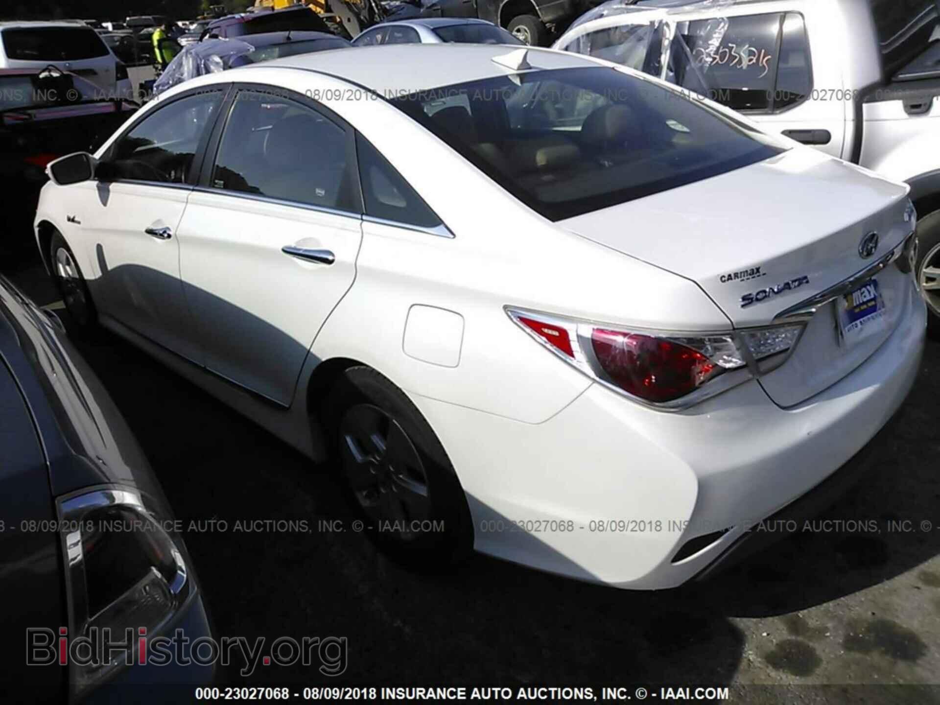2012 Hyundai Sonata - VIN: KMHEC4A49CA019890 - Photo 3