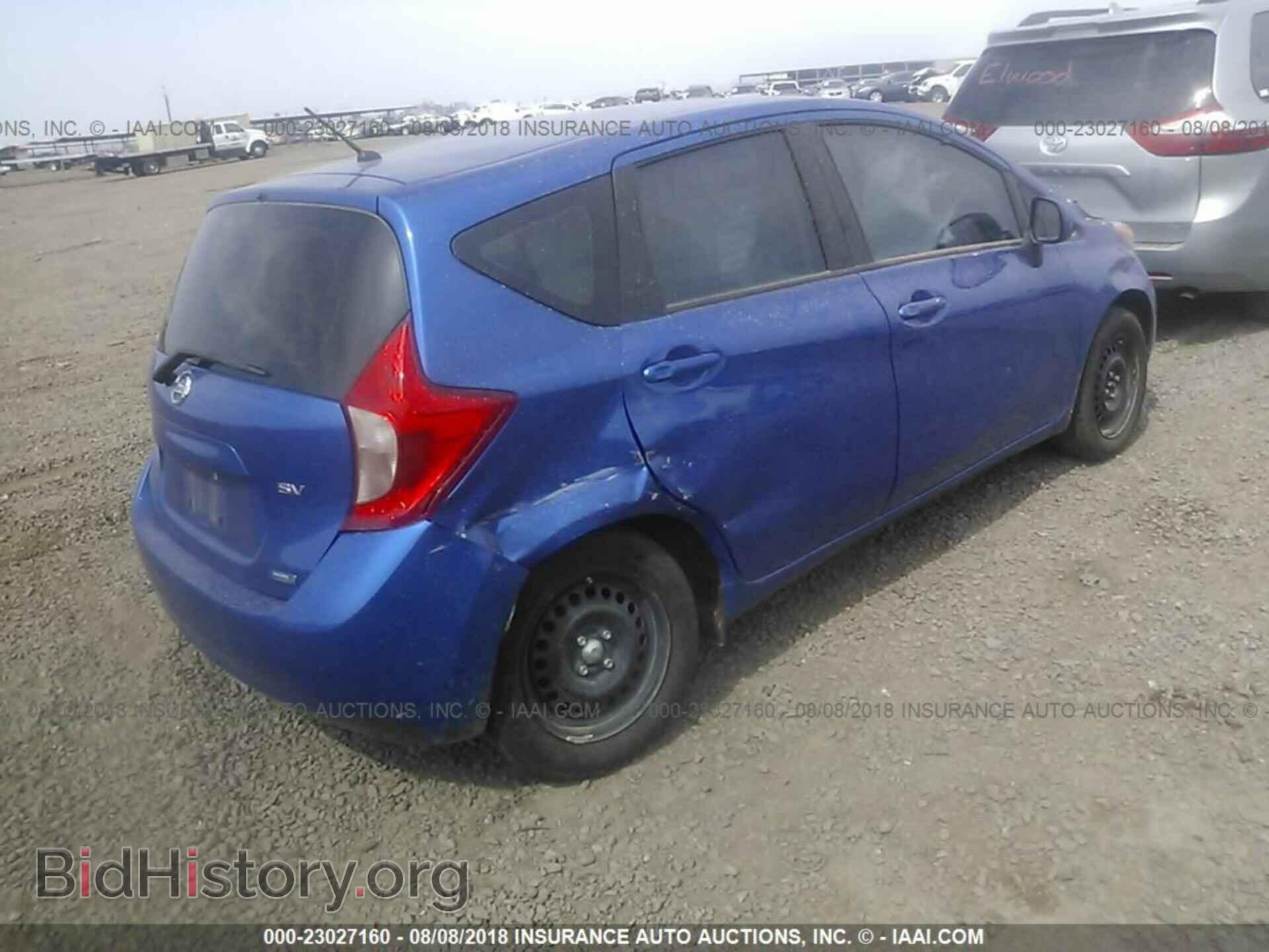 2014 Nissan Versa note - VIN: 3N1CE2CP4EL406542 - Photo 4