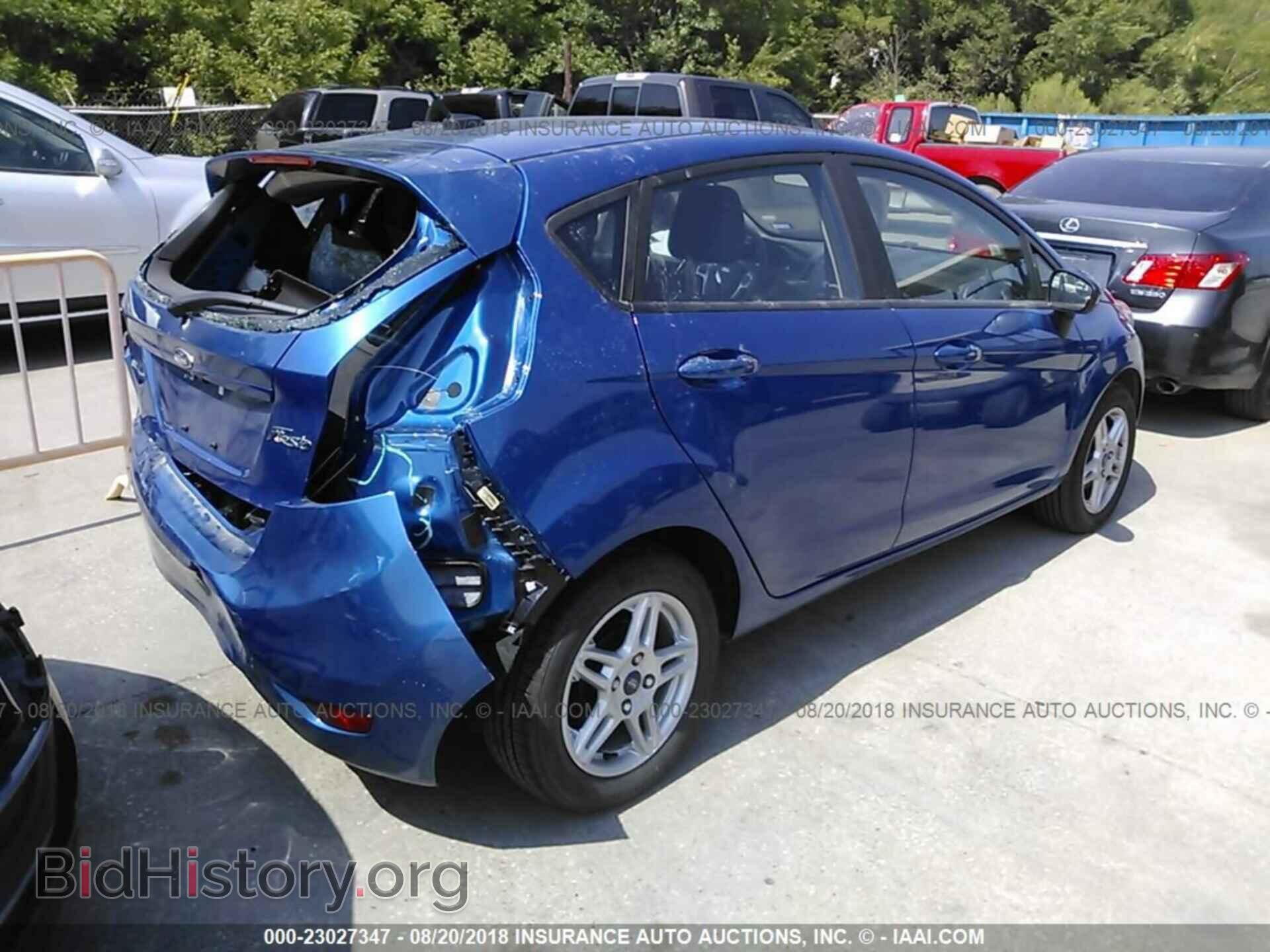 2018 Ford Fiesta - VIN: 3FADP4EJ0JM122643 - Фото 4