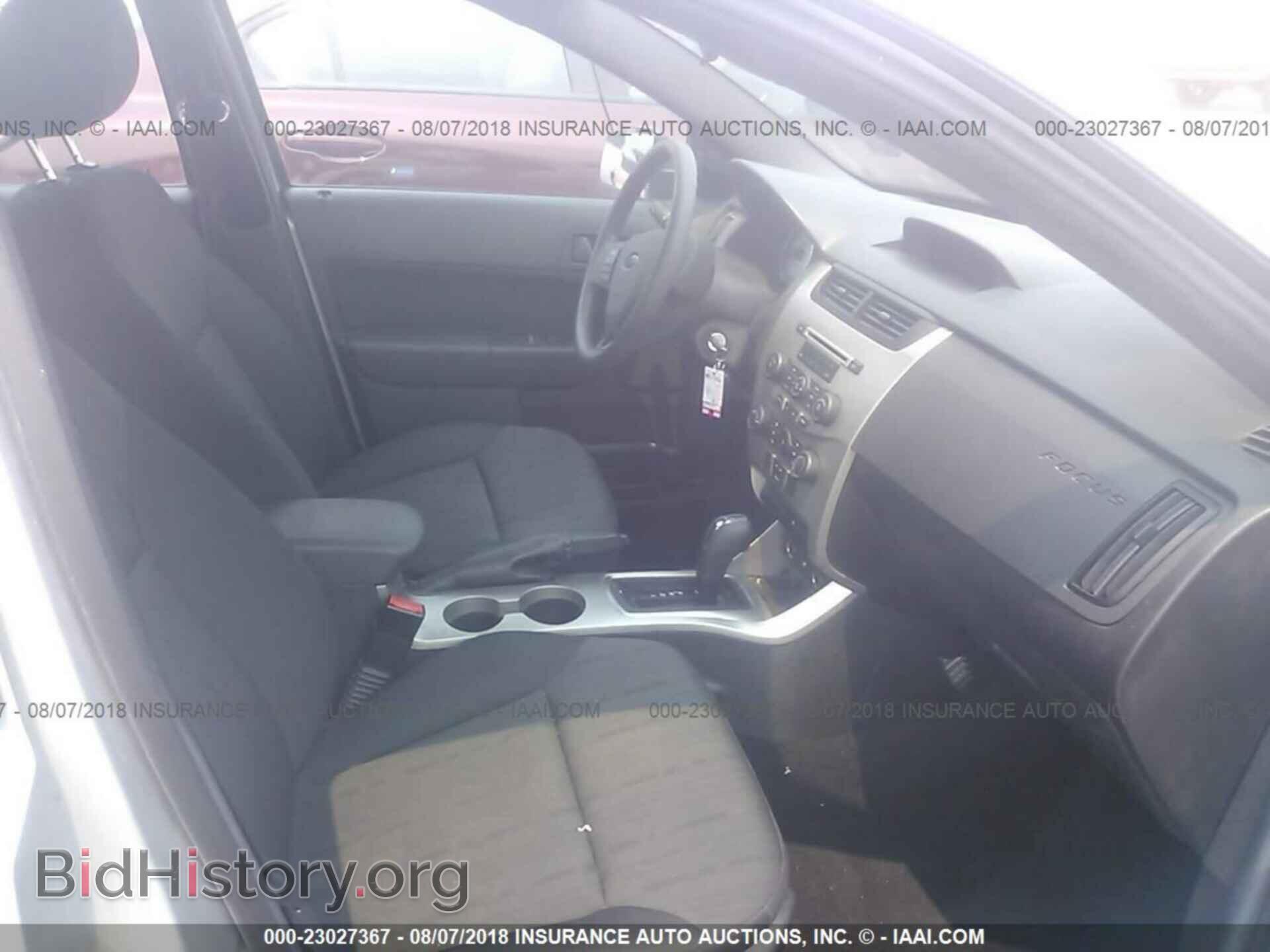 2011 Ford Focus - VIN: 1FAHP3FN1BW176872 - Фото 5