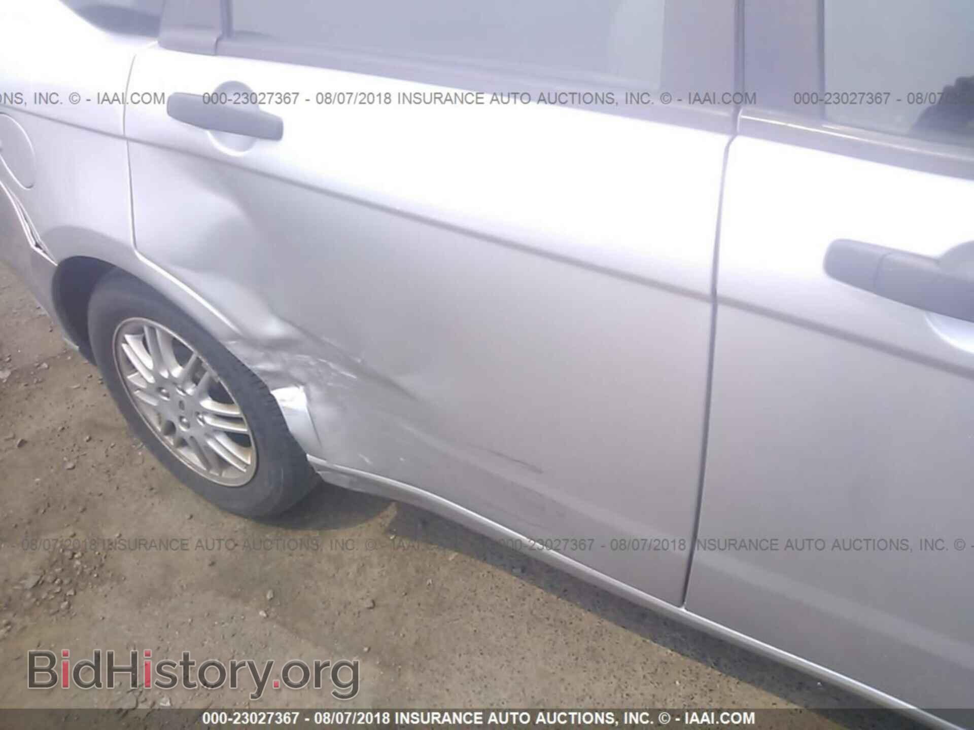 2011 Ford Focus - VIN: 1FAHP3FN1BW176872 - Фото 6