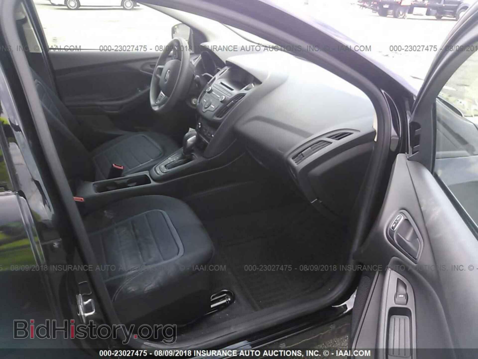 2016 Ford Focus - VIN: 1FADP3E27GL207590 - Фото 5