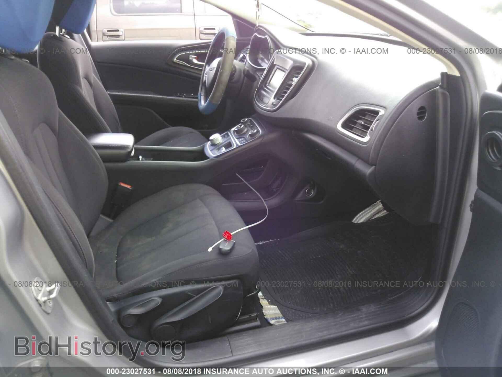 2015 Chrysler 200 - VIN: 1C3CCCAB2FN640023 - Photo 5