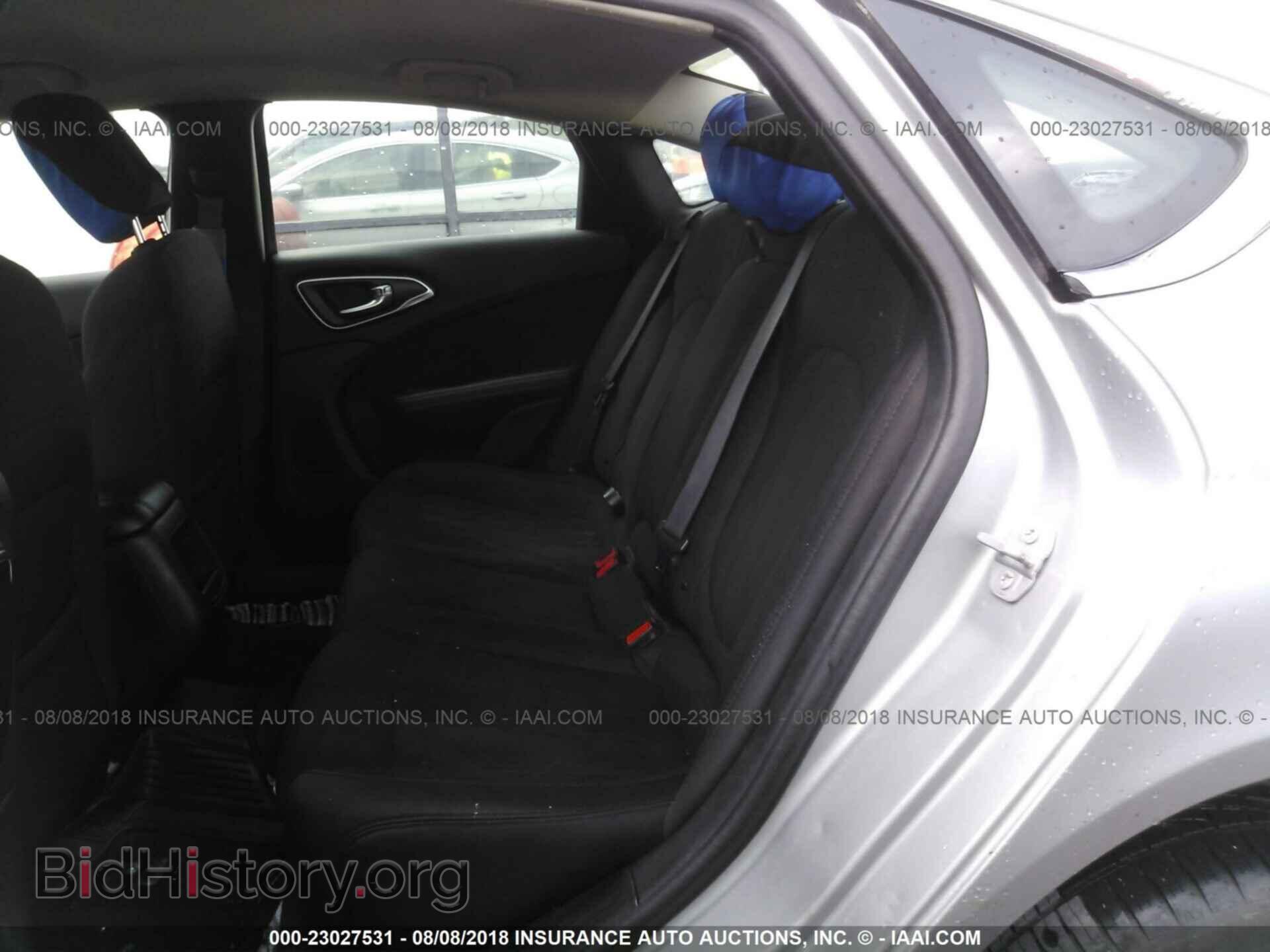 2015 Chrysler 200 - VIN: 1C3CCCAB2FN640023 - Photo 8