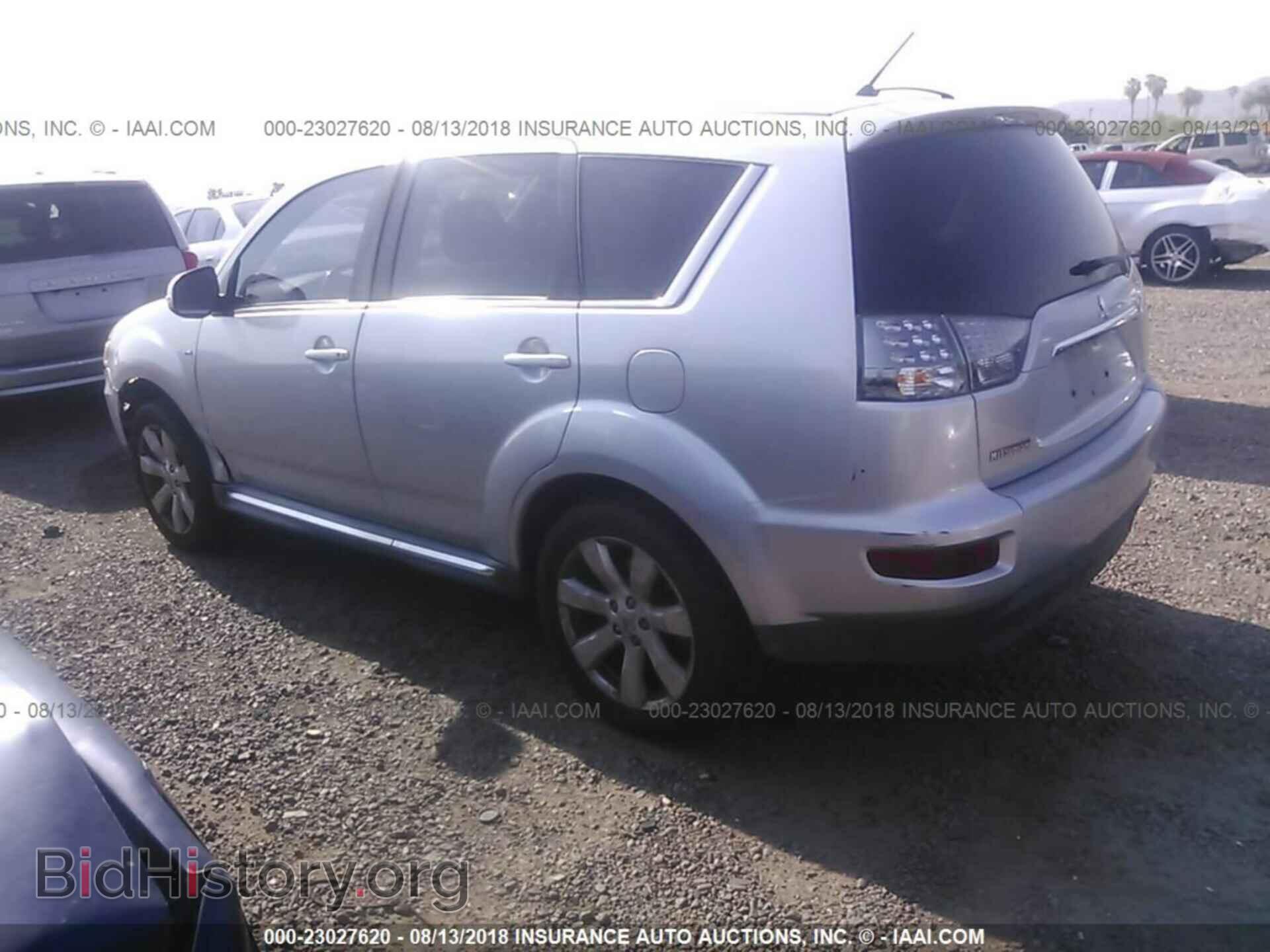 2011 Mitsubishi Outlander - VIN: JA4JS4AX5BU014211 - Фото 3