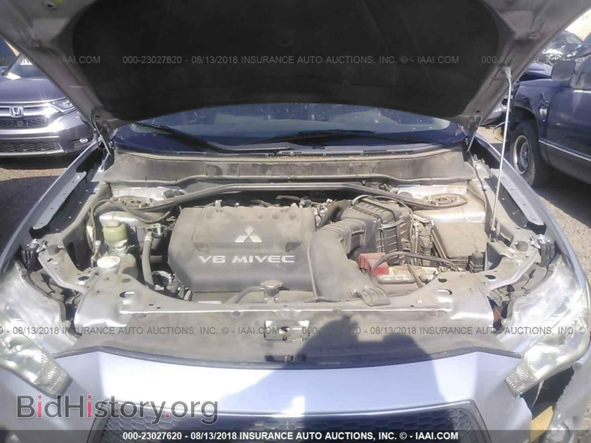 2011 Mitsubishi Outlander - VIN: JA4JS4AX5BU014211 - Фото 10