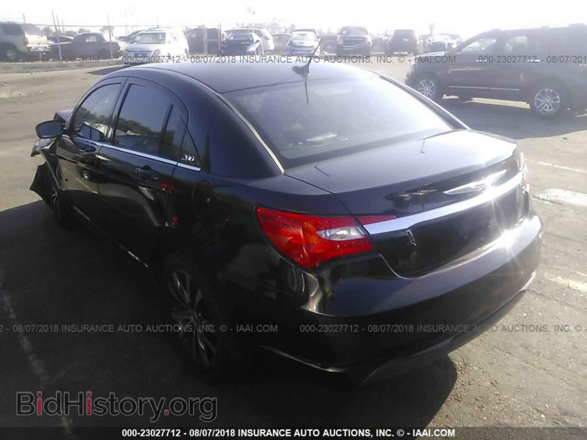 2011 Chrysler 200 - VIN: 1C3BC8FG4BN567518 - Фото 3