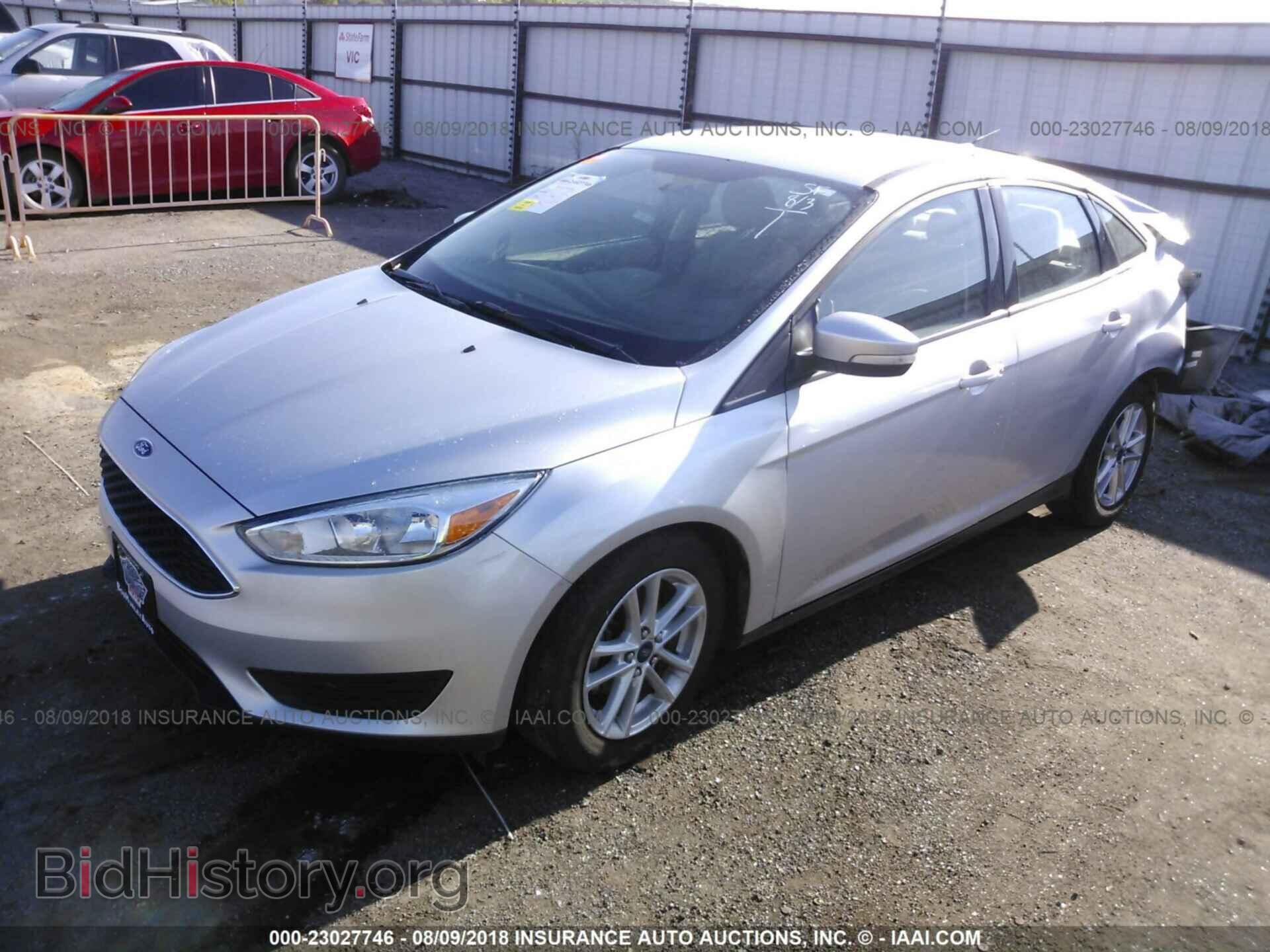 2016 Ford Focus - VIN: 1FADP3F28GL271491 - Photo 2