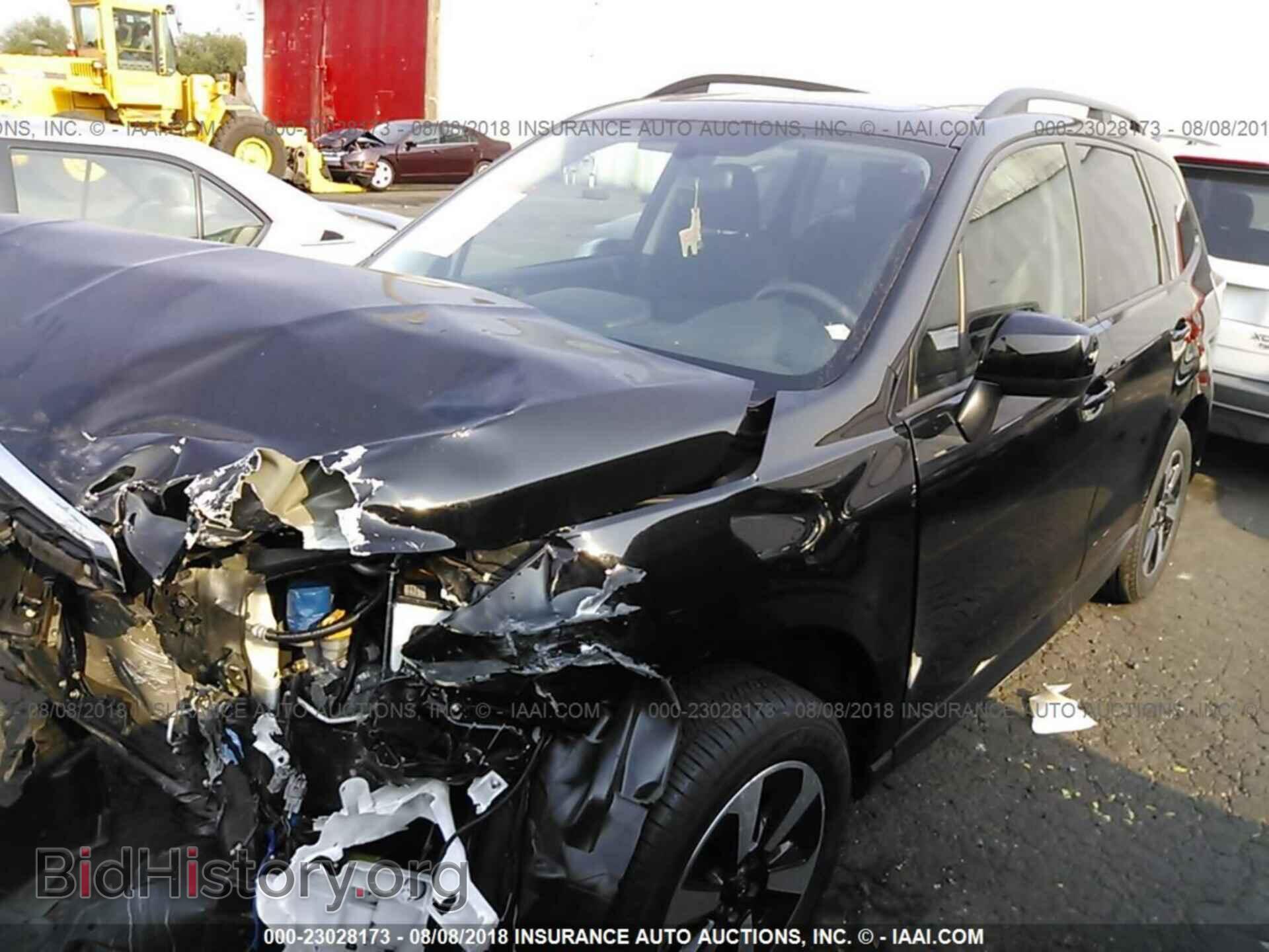 2017 Subaru Forester - VIN: JF2SJAEC6HH582859 - Фото 2