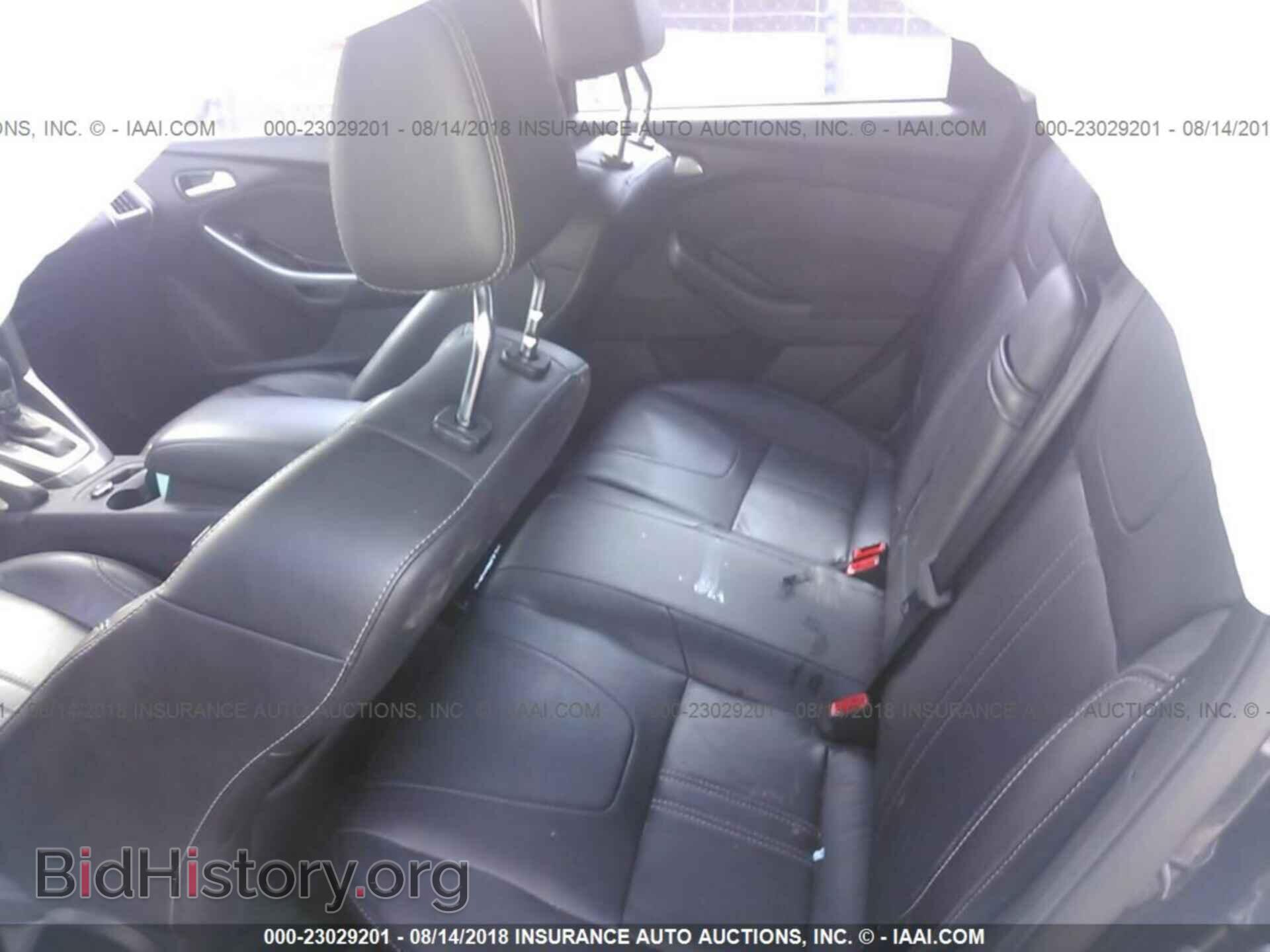 2012 Ford Focus - VIN: 1FAHP3N23CL298501 - Photo 8