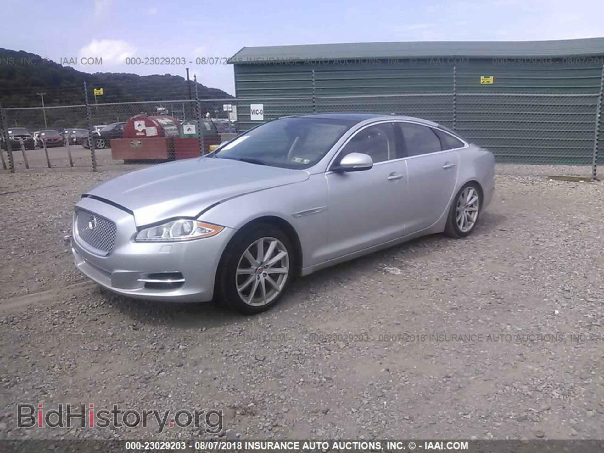 2015 Jaguar Xj - VIN: SAJWJ1CD4F8V82496 - Фото 2