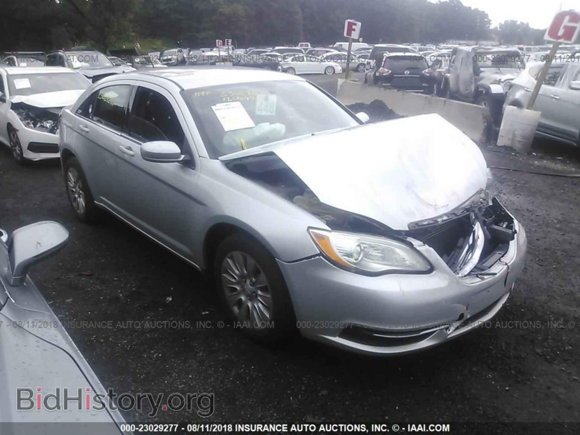 Фотография 1C3CCBAB5CN172472 - Chrysler 200 2012