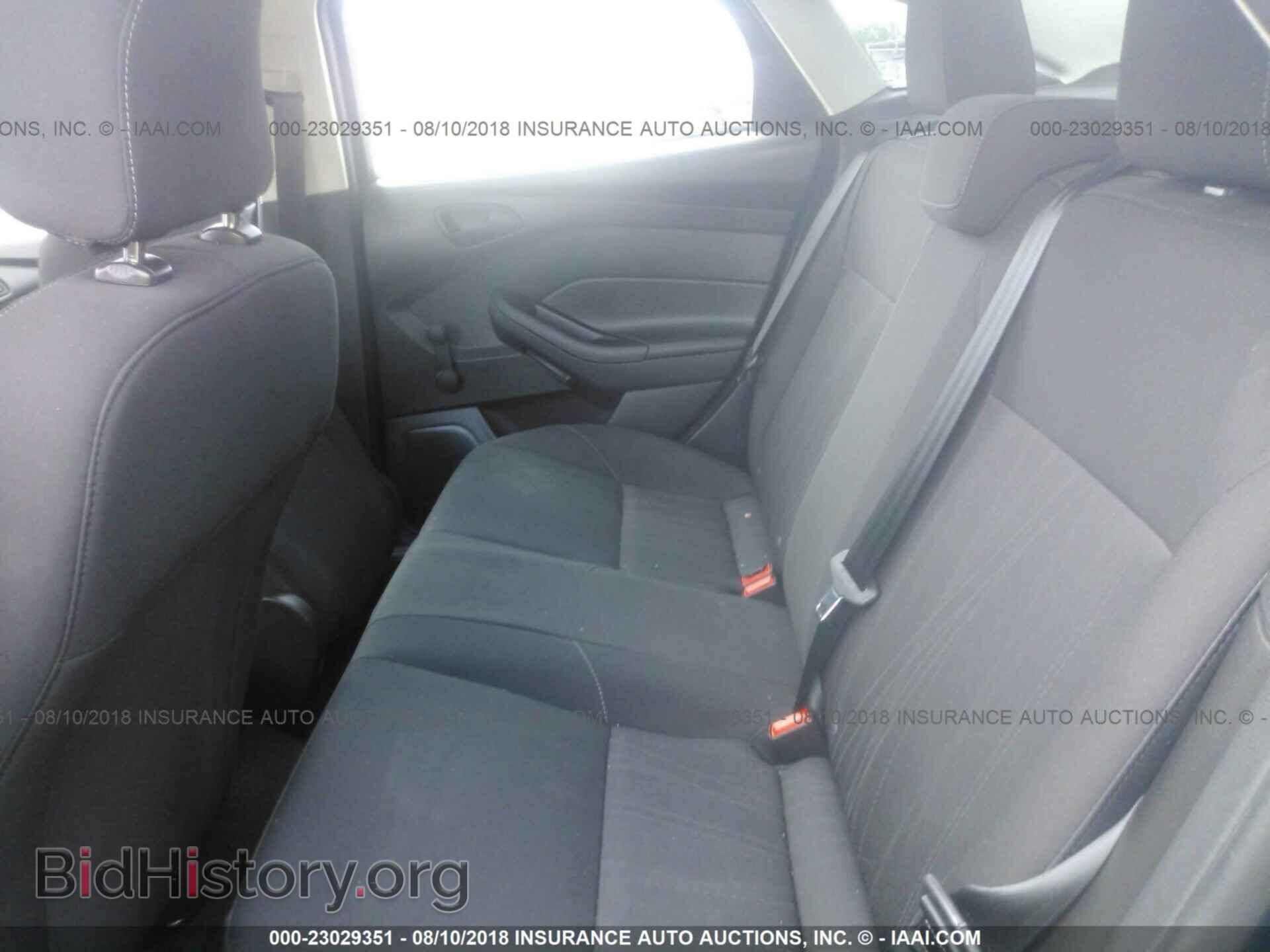 2016 Ford Focus - VIN: 1FADP3E26GL249538 - Photo 8