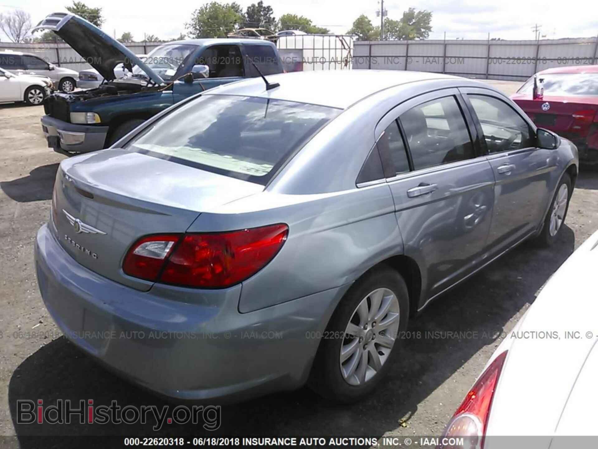 2010 CHRYSLER SEBRING - VIN: 1C3CC5FB0AN213338 - Photo 4