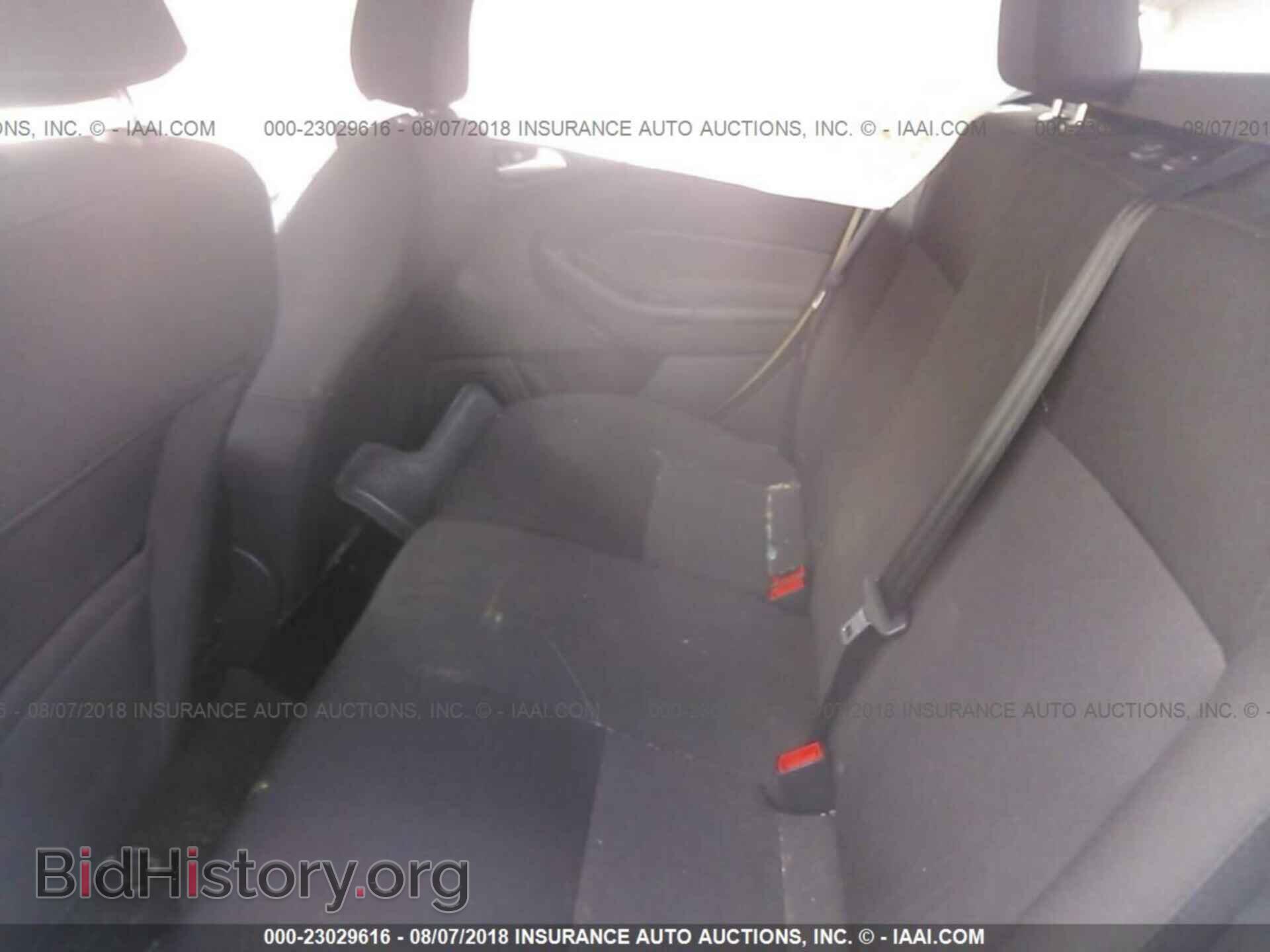 2017 Ford Focus - VIN: 1FADP3K23HL246859 - Photo 8