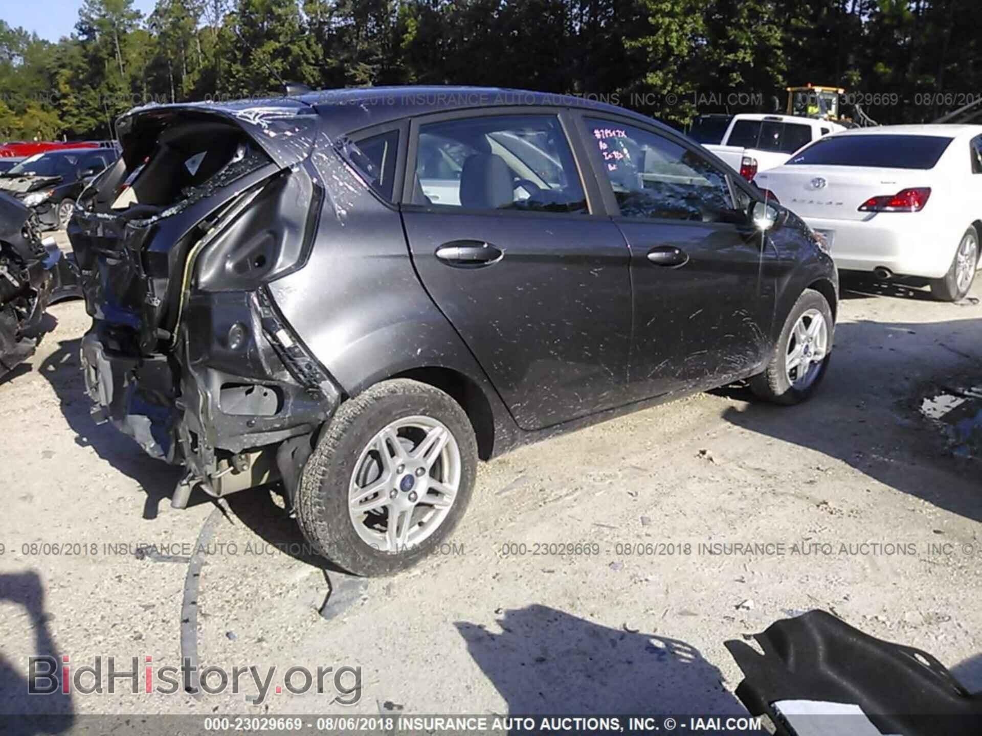 2017 Ford Fiesta - VIN: 3FADP4EJXHM136074 - Фото 4