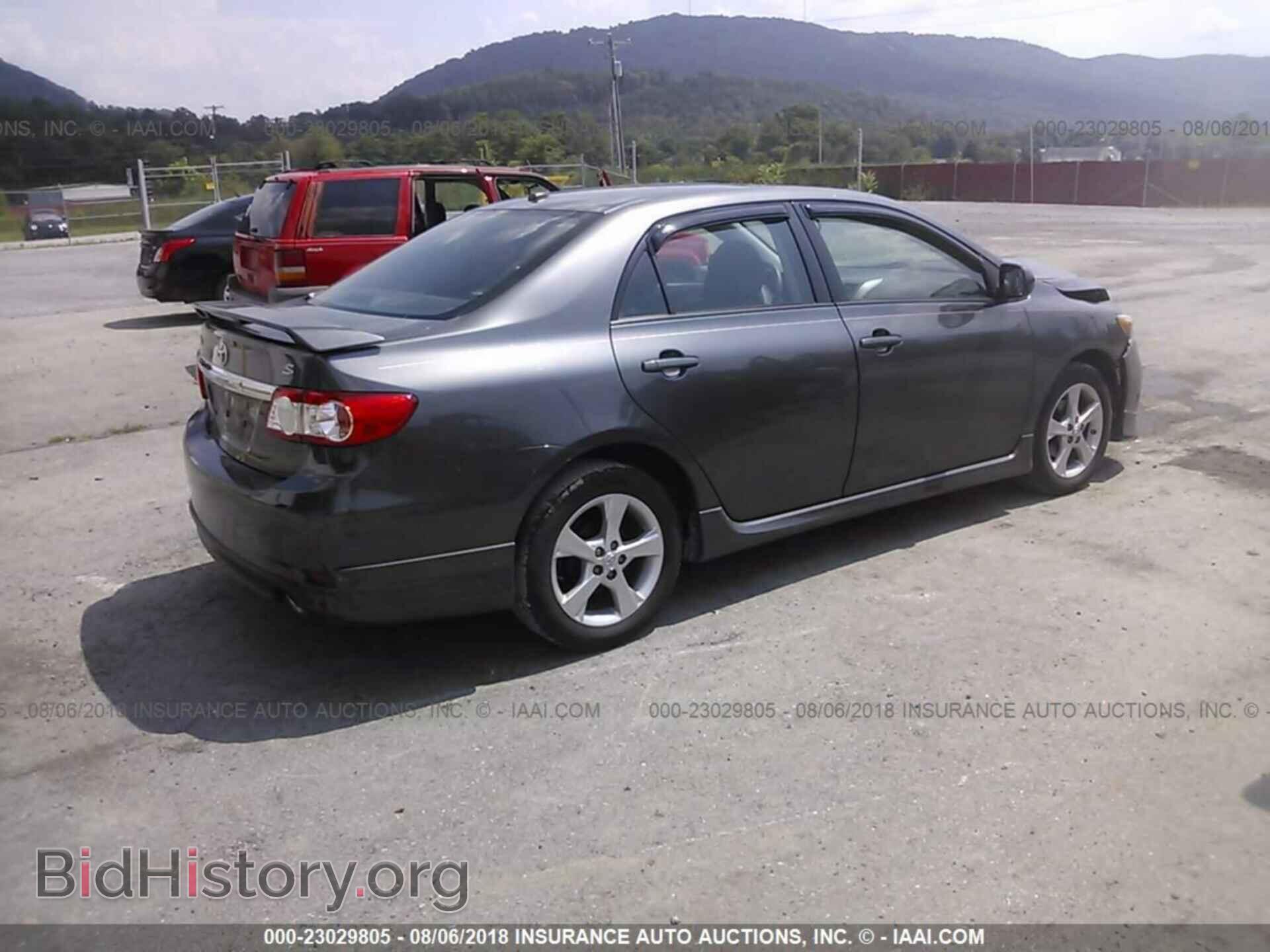 2011 Toyota Corolla - VIN: 2T1BU4EEXBC561792 - Photo 4
