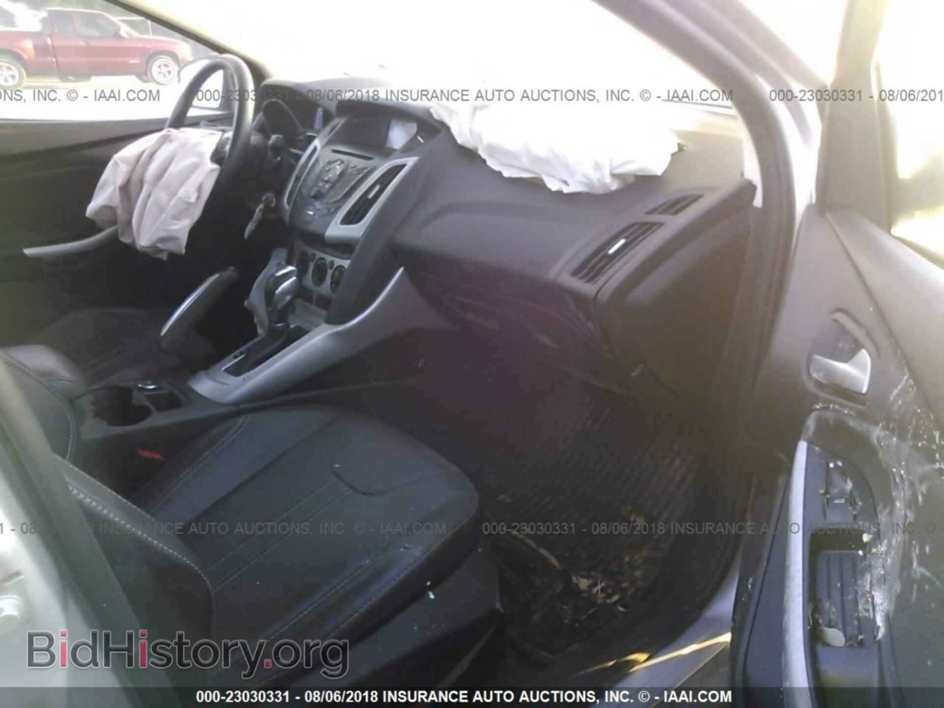 2014 Ford Focus - VIN: 1FADP3F25EL137888 - Photo 5
