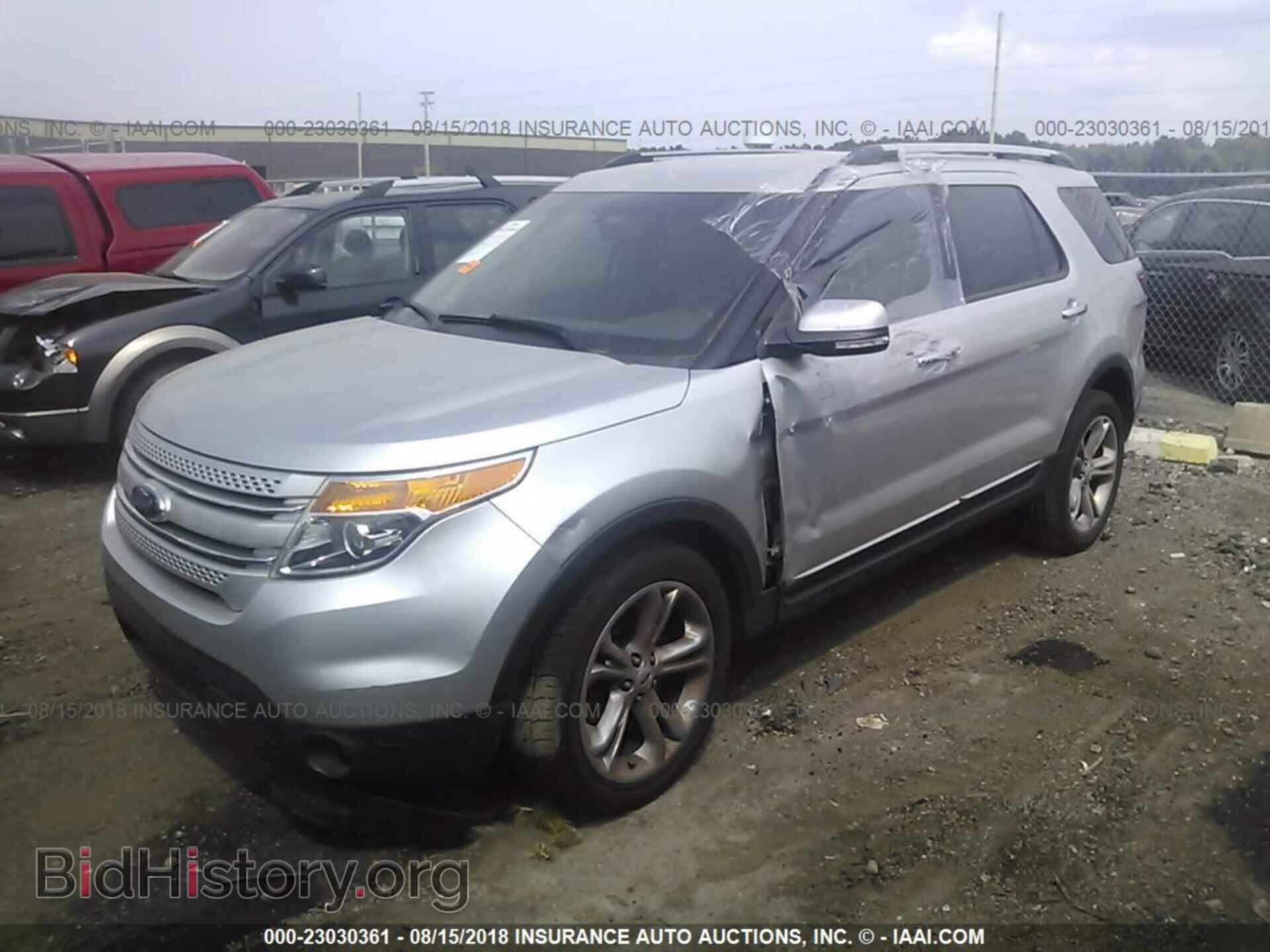 2014 Ford Explorer - VIN: 1FM5K8F89EGC01532 - Фото 2