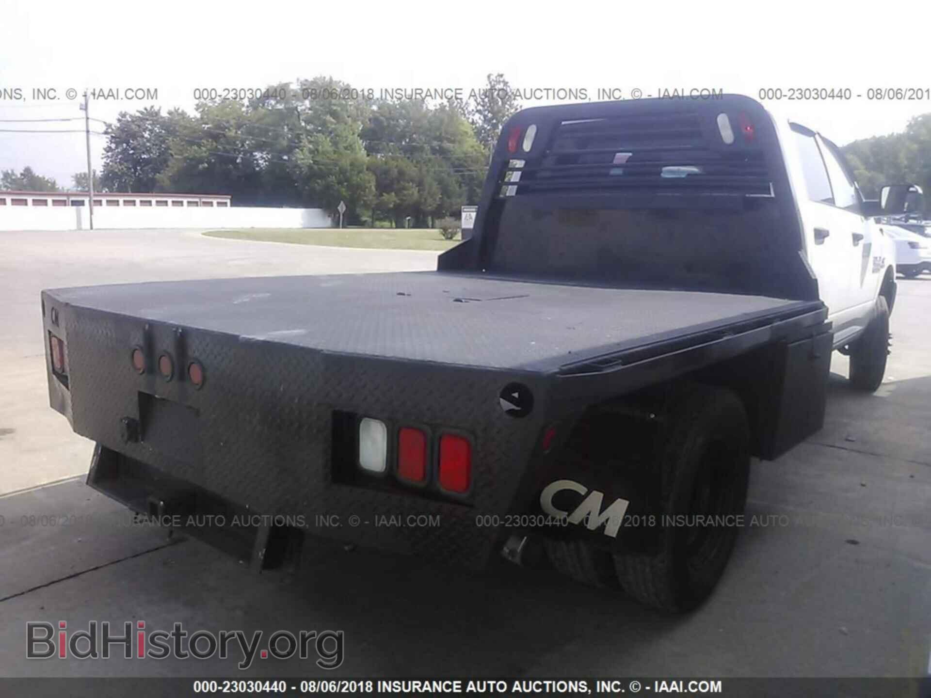 2014 Ram 3500 - VIN: 3C7WRTCL3EG142761 - Photo 4