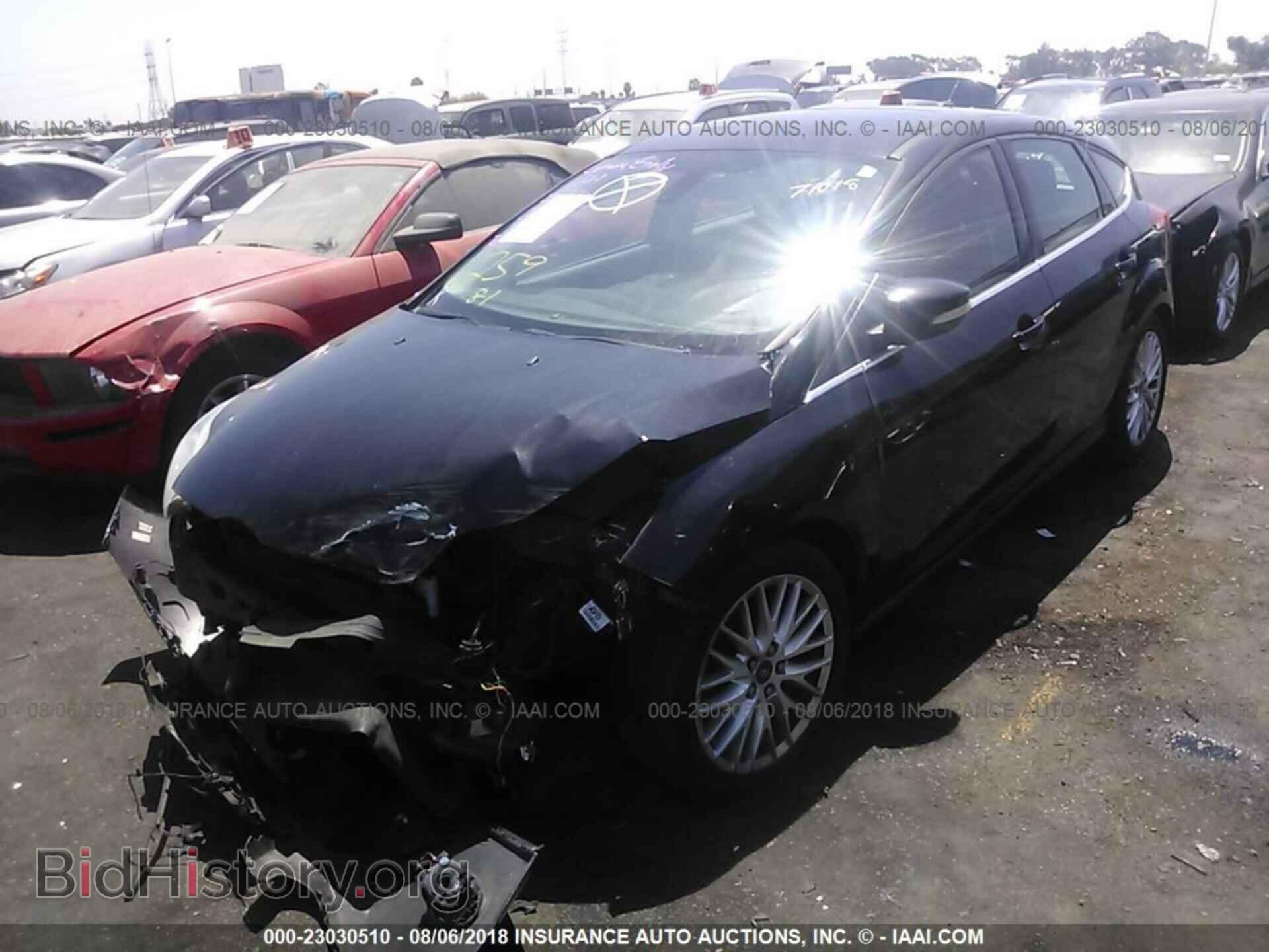 2012 Ford Focus - VIN: 1FAHP3M27CL331212 - Photo 2