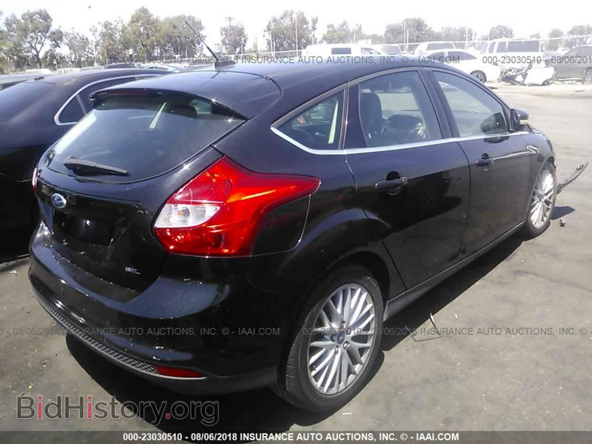 2012 Ford Focus - VIN: 1FAHP3M27CL331212 - Photo 4