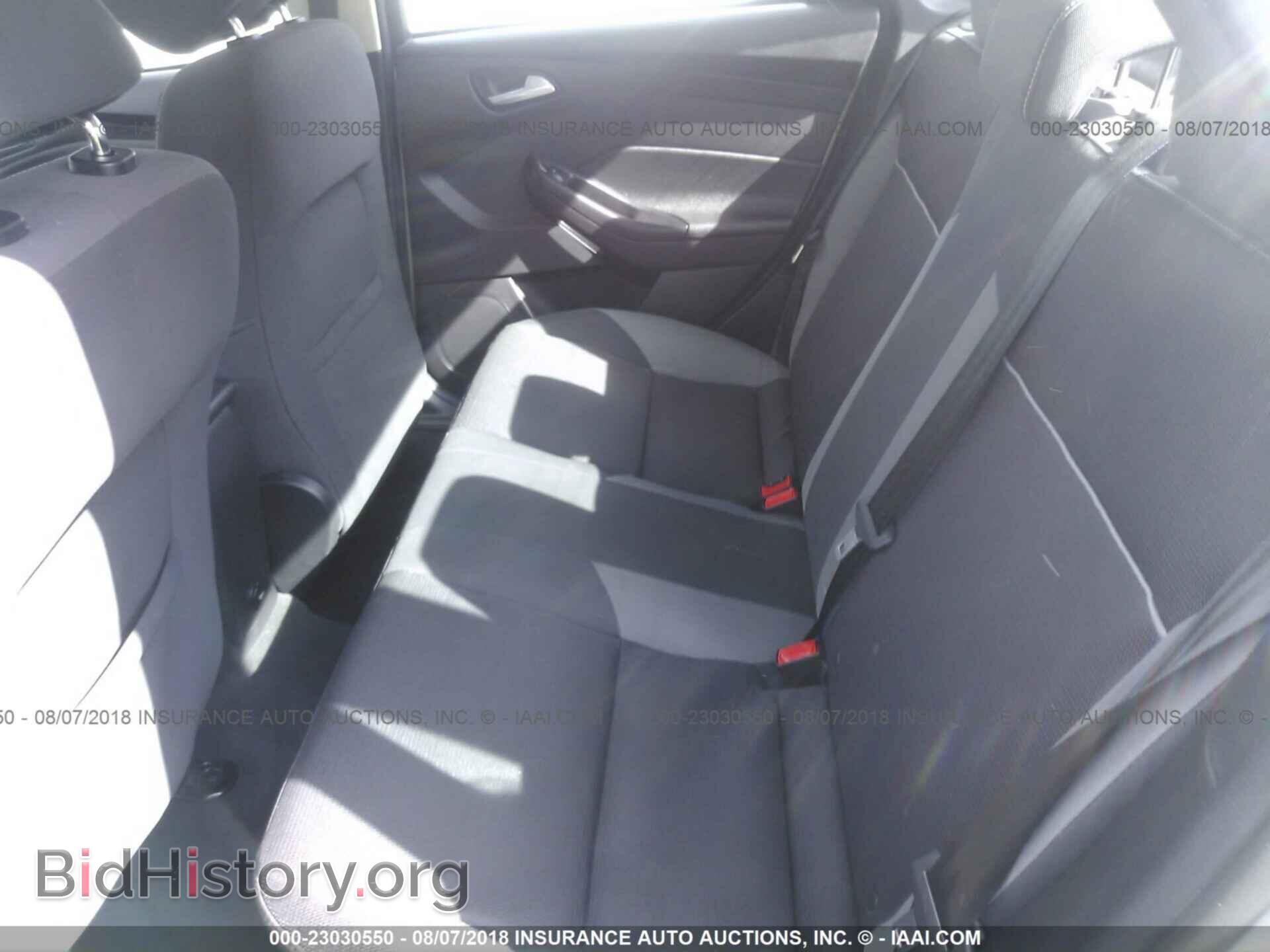 2014 Ford Focus - VIN: 1FADP3F27EL295729 - Photo 8