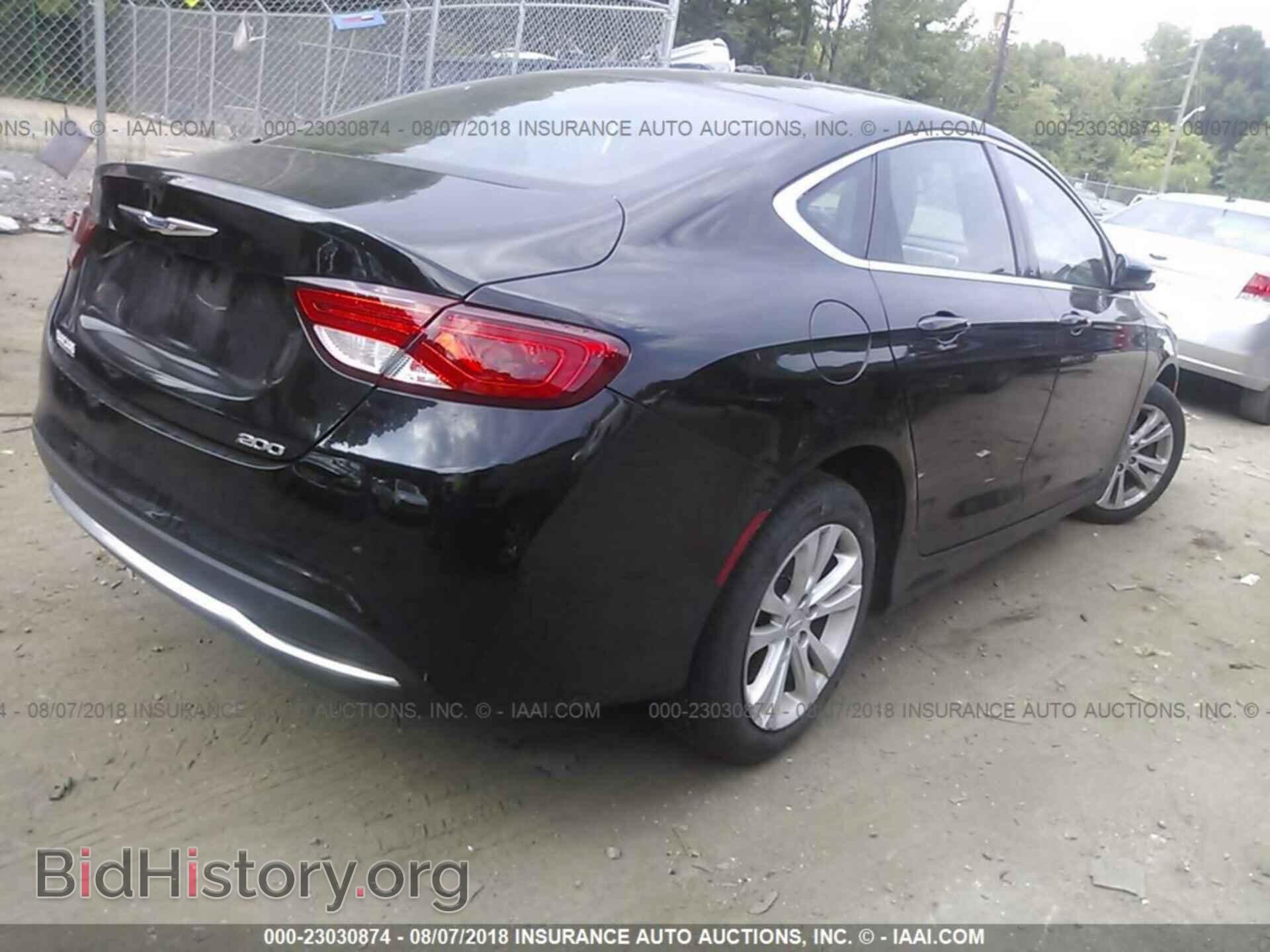 2016 Chrysler 200 - VIN: 1C3CCCAB3GN123766 - Photo 4