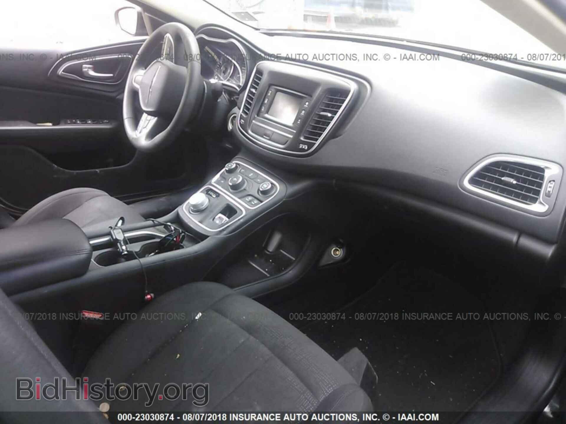 2016 Chrysler 200 - VIN: 1C3CCCAB3GN123766 - Photo 5