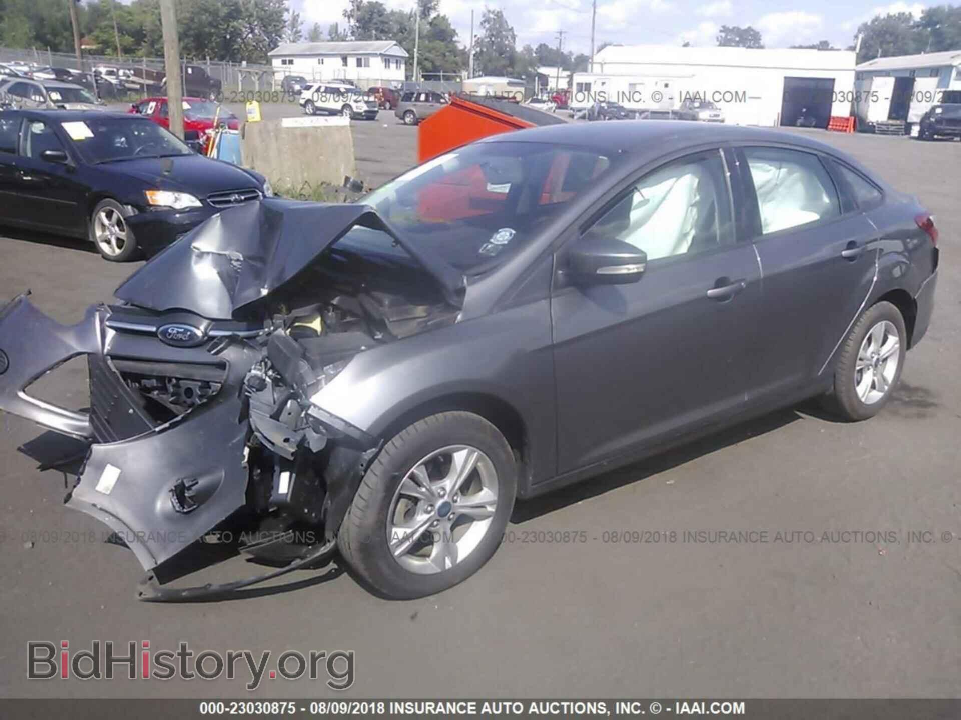 2013 Ford Focus - VIN: 1FADP3F29DL240018 - Photo 2
