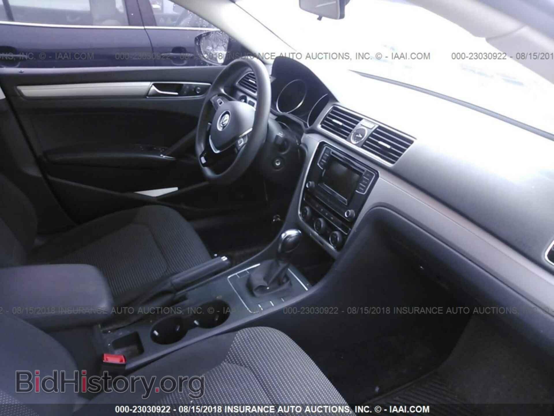 2017 VOLKSWAGEN PASSAT - VIN: 1VWAT7A36HC033556 - Фото 5