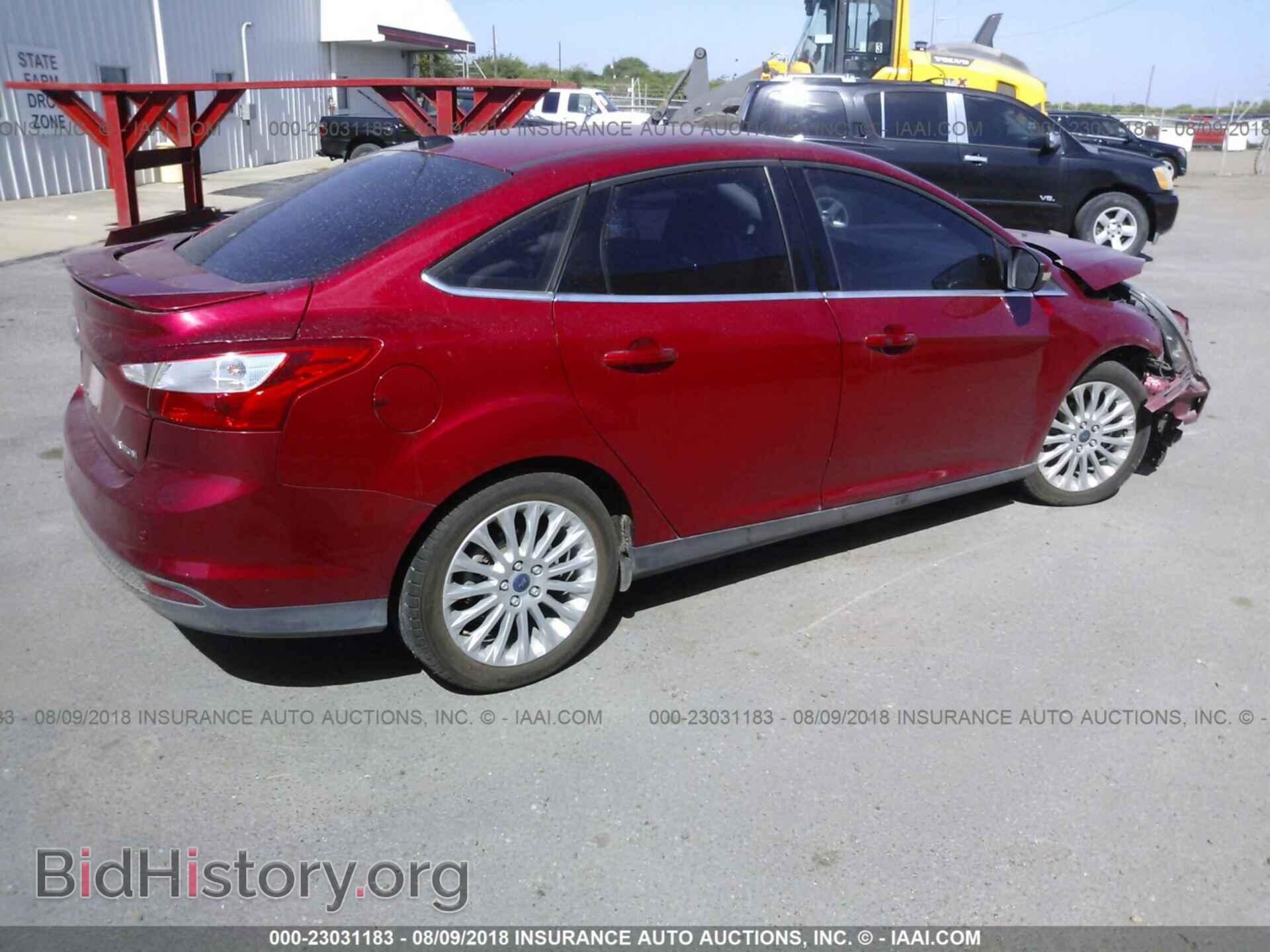 2012 Ford Focus - VIN: 1FAHP3J26CL312462 - Photo 4