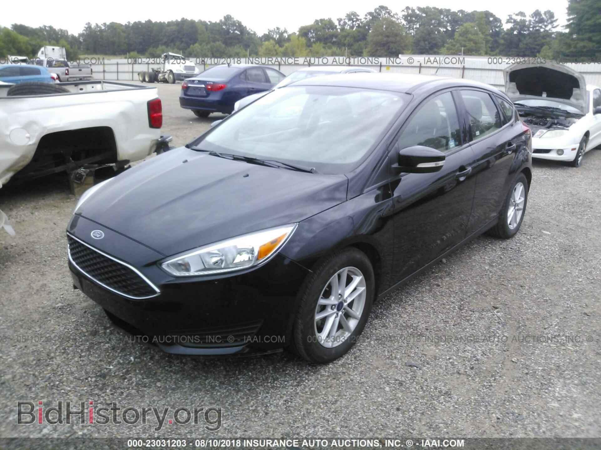 2017 Ford Focus - VIN: 1FADP3K29HL223733 - Photo 2