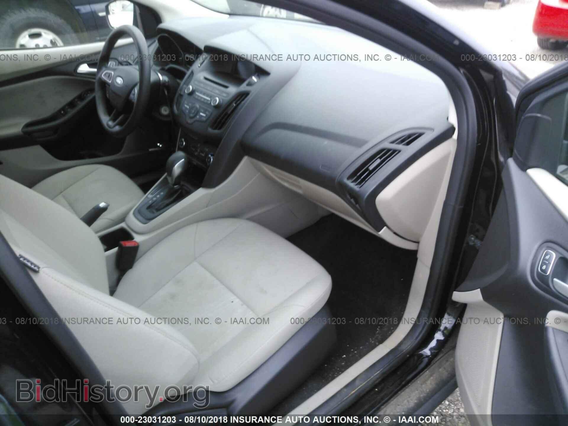 2017 Ford Focus - VIN: 1FADP3K29HL223733 - Photo 5