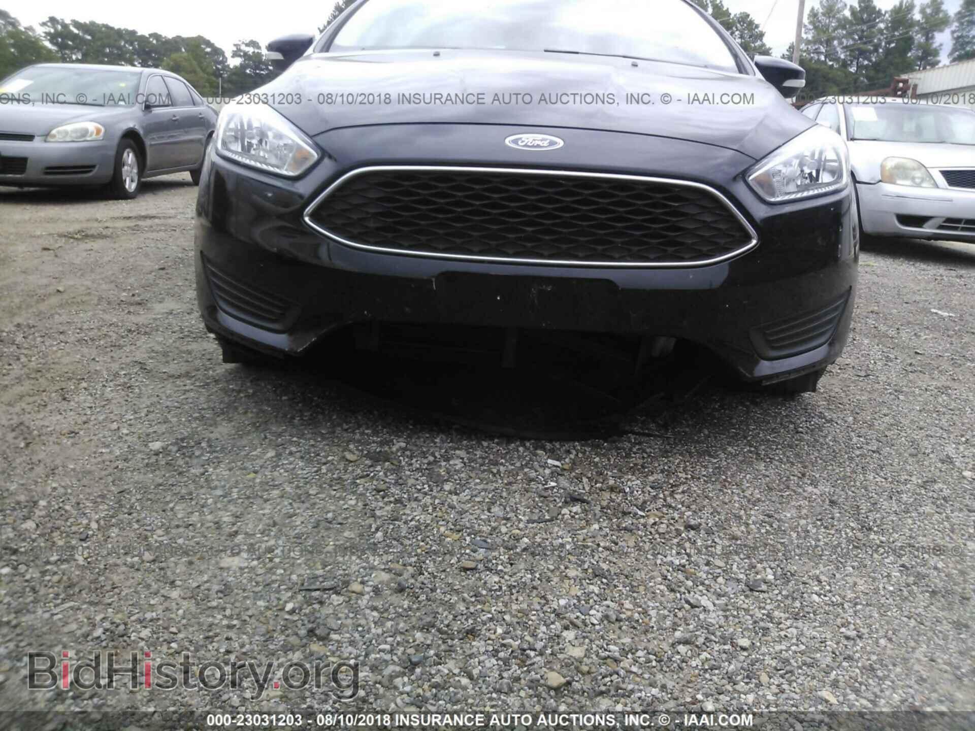 2017 Ford Focus - VIN: 1FADP3K29HL223733 - Photo 6