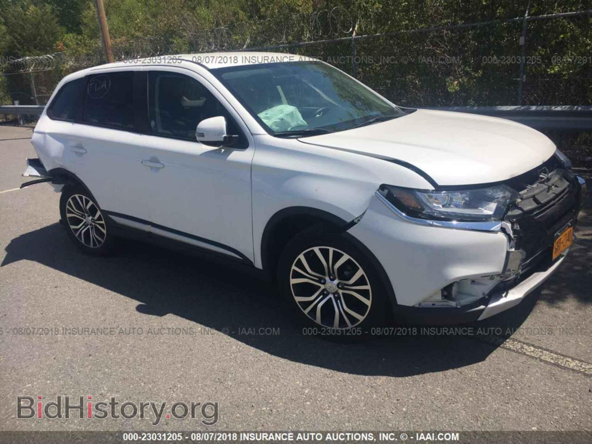 Photo JA4AZ3A38HZ021801 - Mitsubishi Outlander 2017