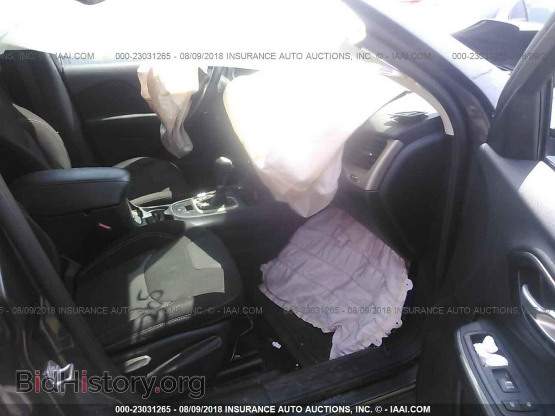 2015 Jeep Cherokee - VIN: 1C4PJMCB0FW672470 - Photo 5