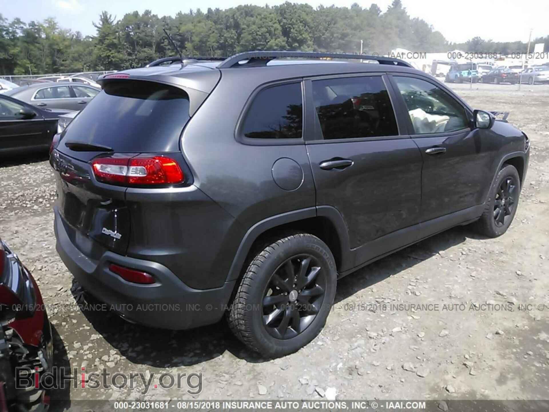 2014 Jeep Cherokee - VIN: 1C4PJMCS3EW294403 - Photo 4
